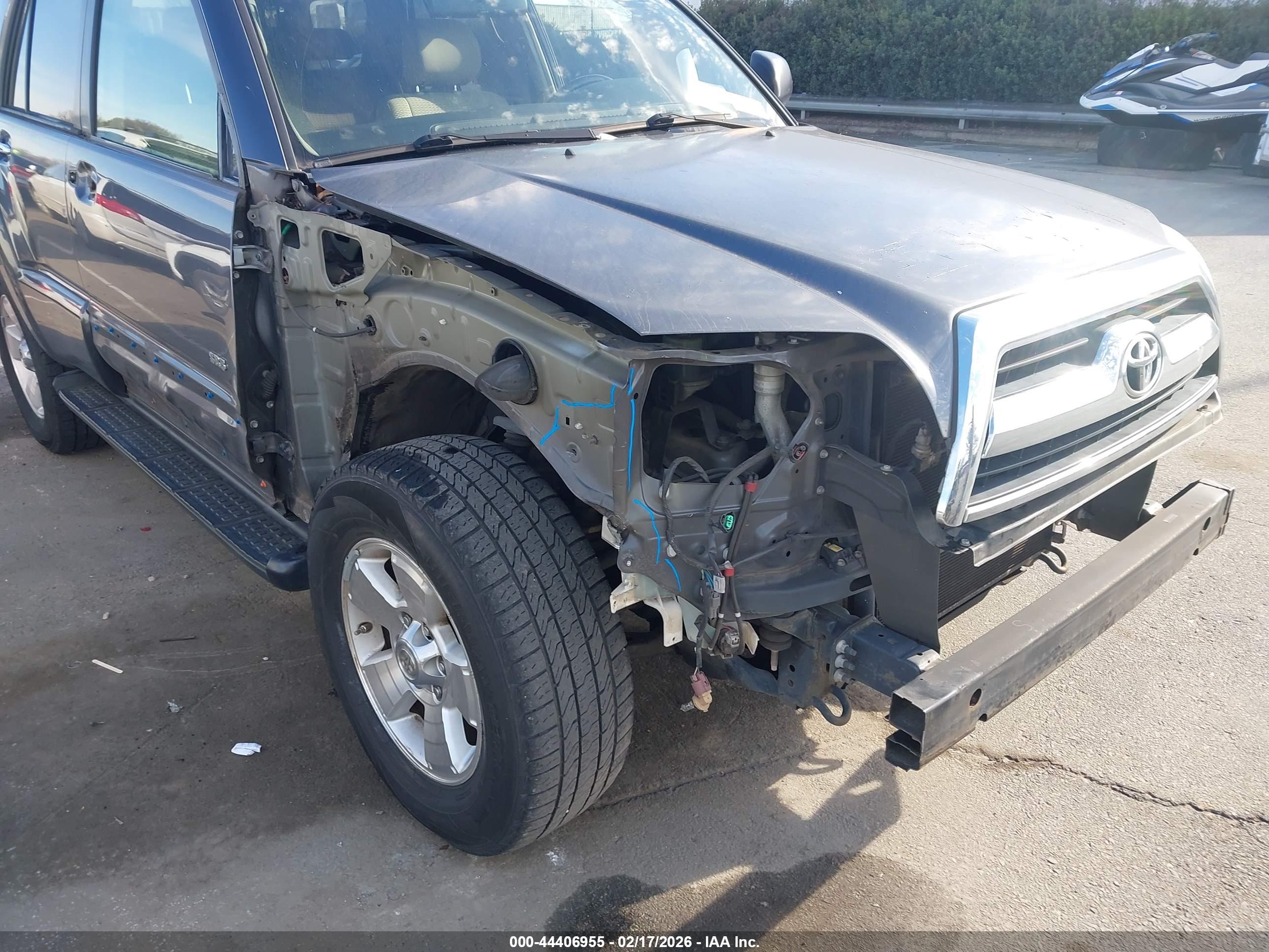 TOYOTA 4RUNNER image 6
