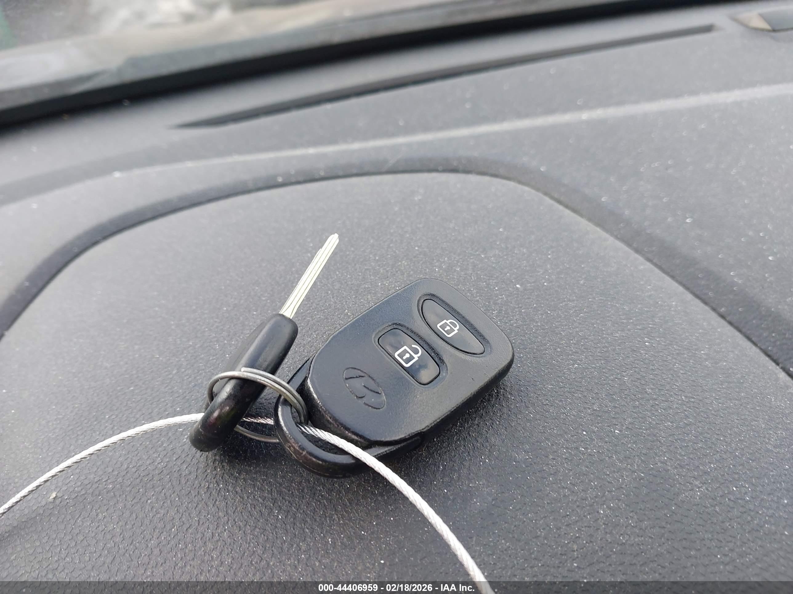 HYUNDAI TUCSON image 11