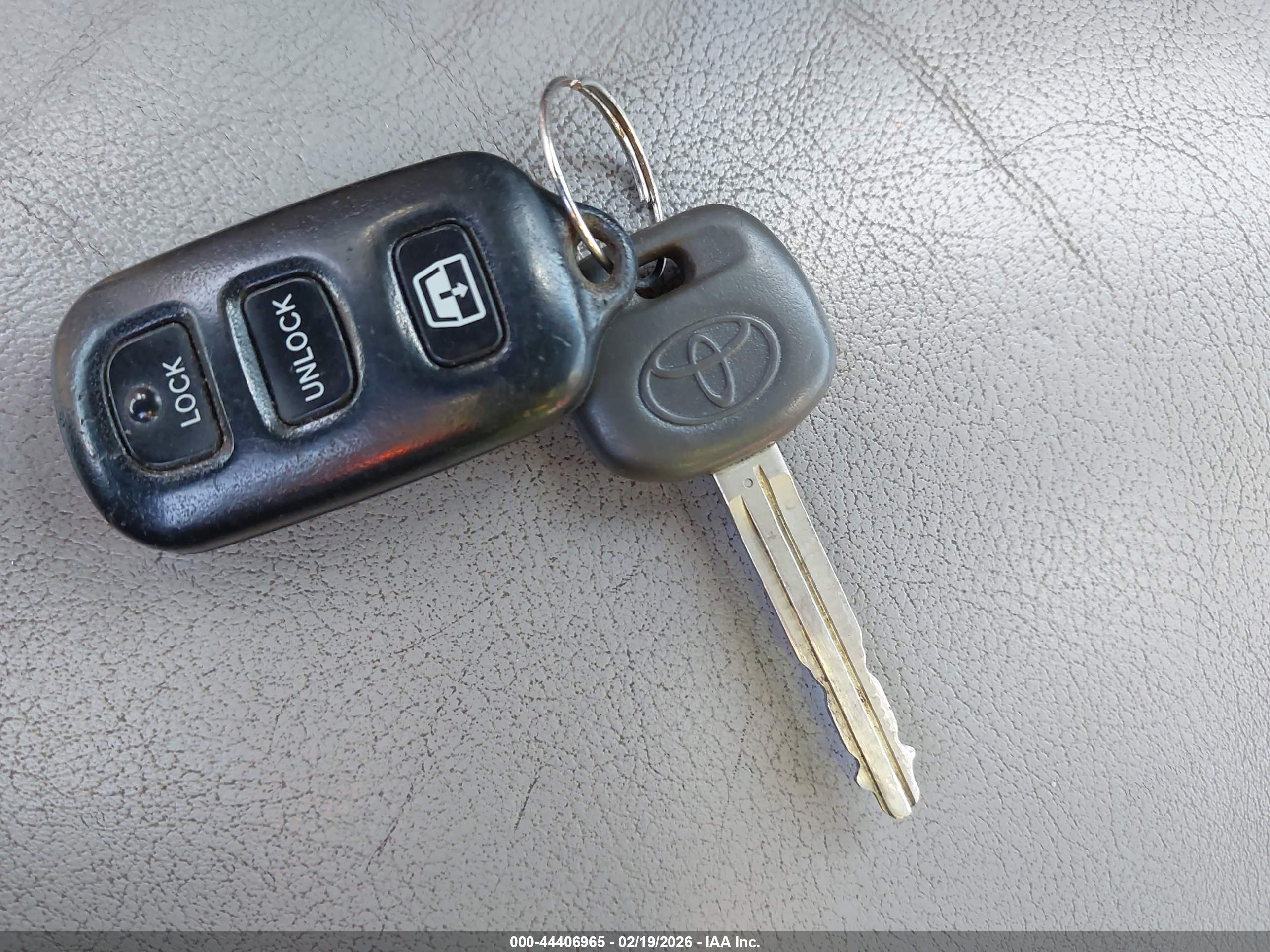 TOYOTA SEQUOIA image 11