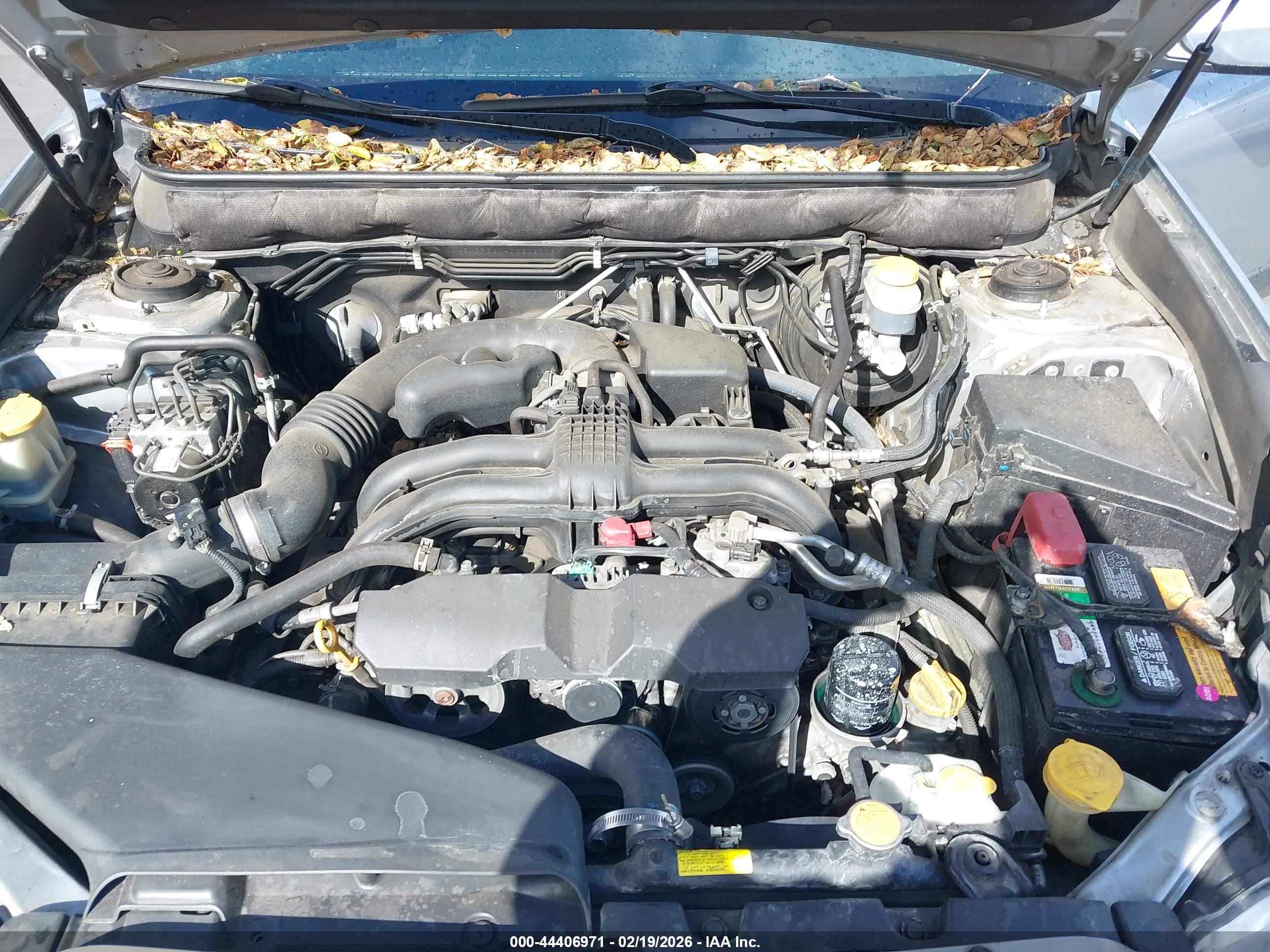 SUBARU OUTBACK image 10