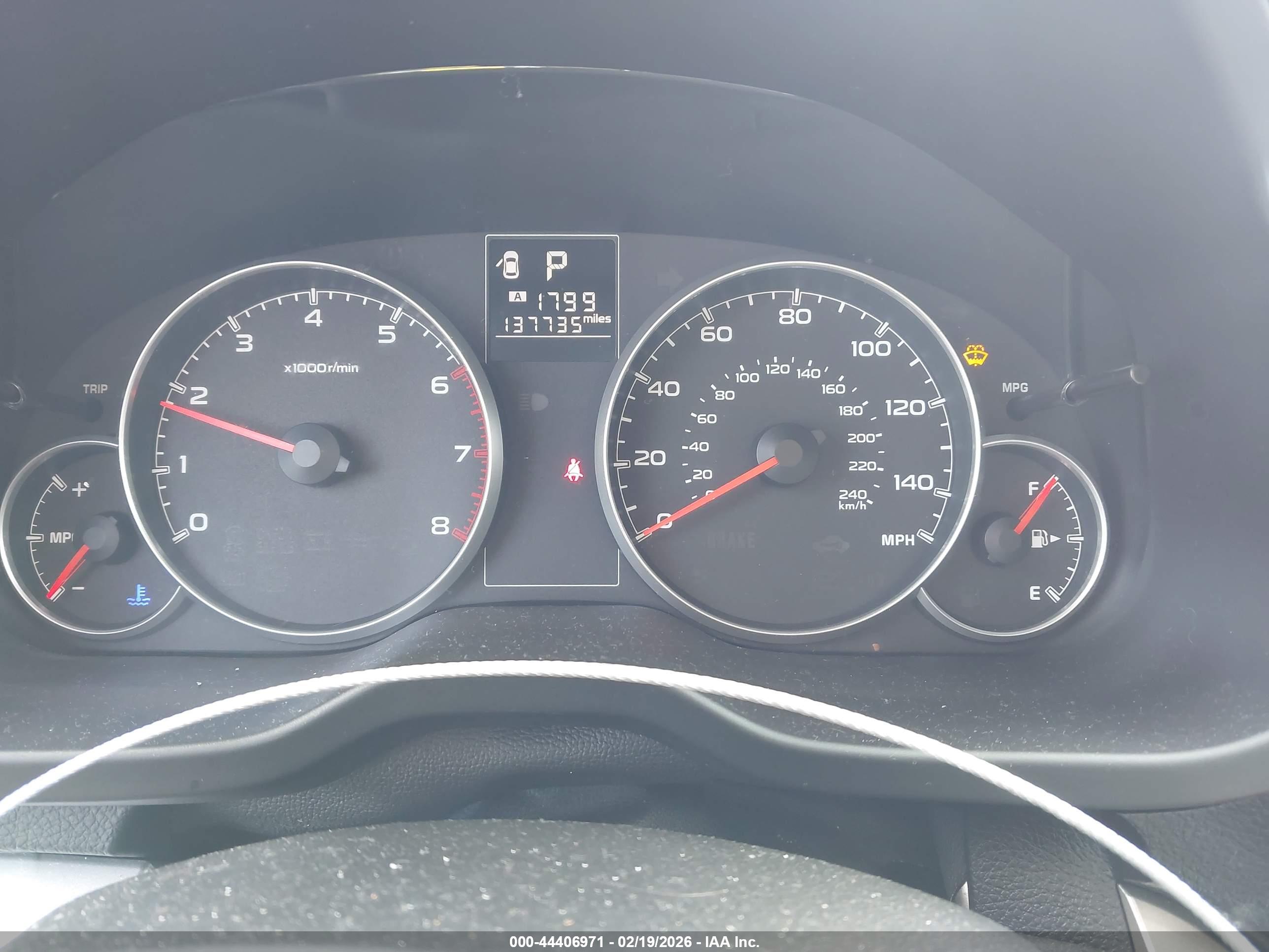 SUBARU OUTBACK image 7