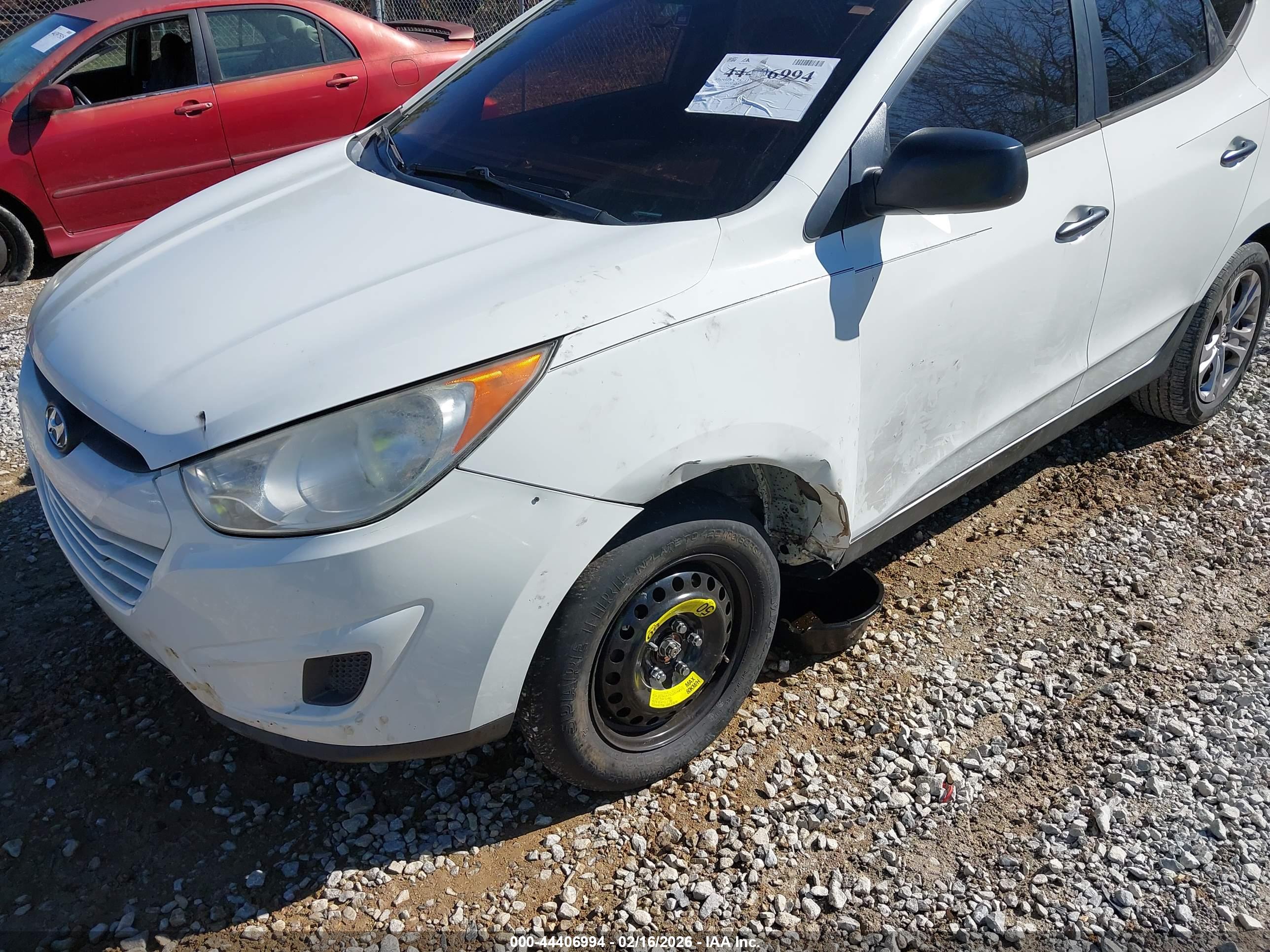HYUNDAI TUCSON image 6