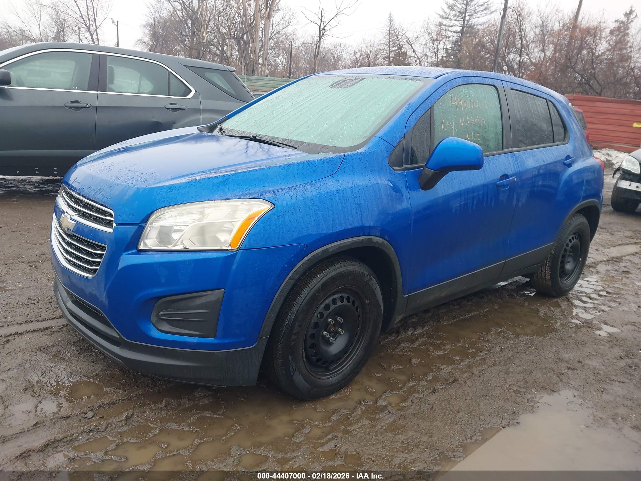 CHEVROLET TRAX image 2