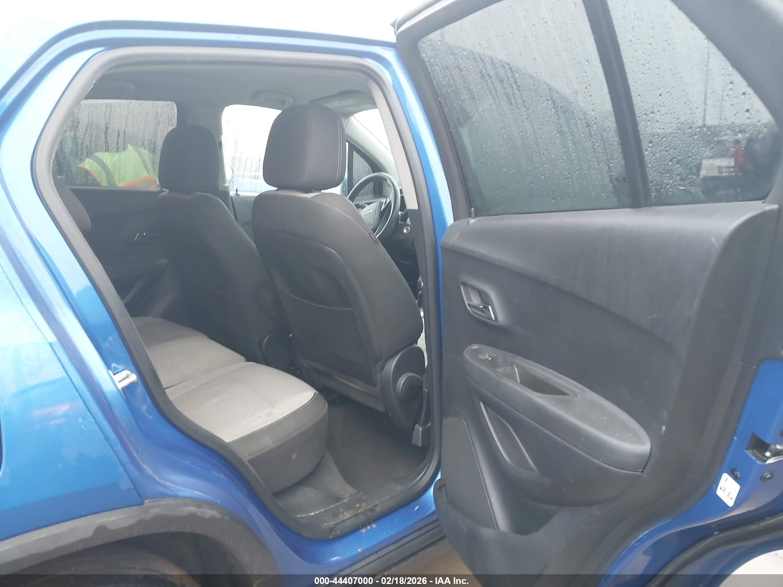 CHEVROLET TRAX image 8
