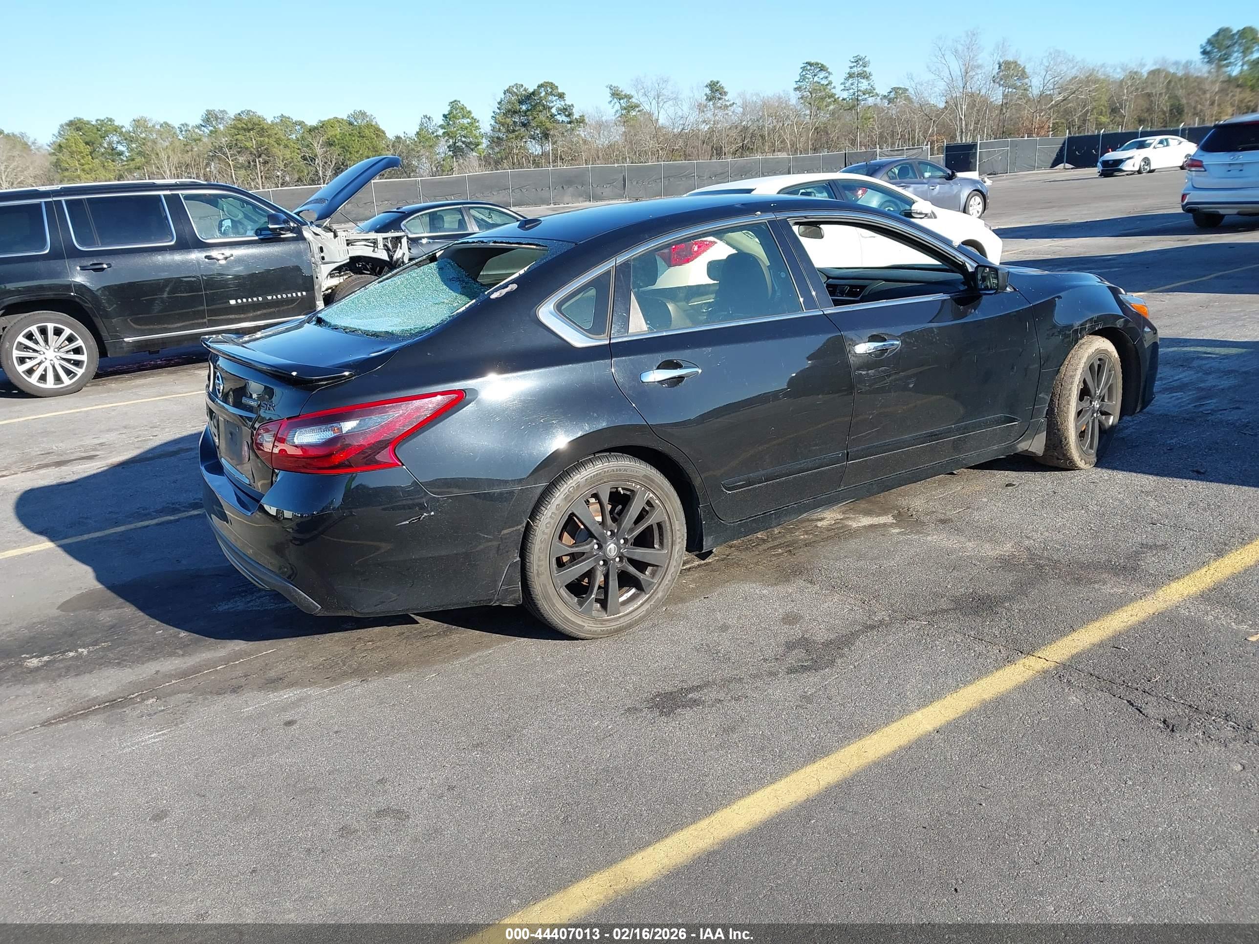 NISSAN ALTIMA image 4