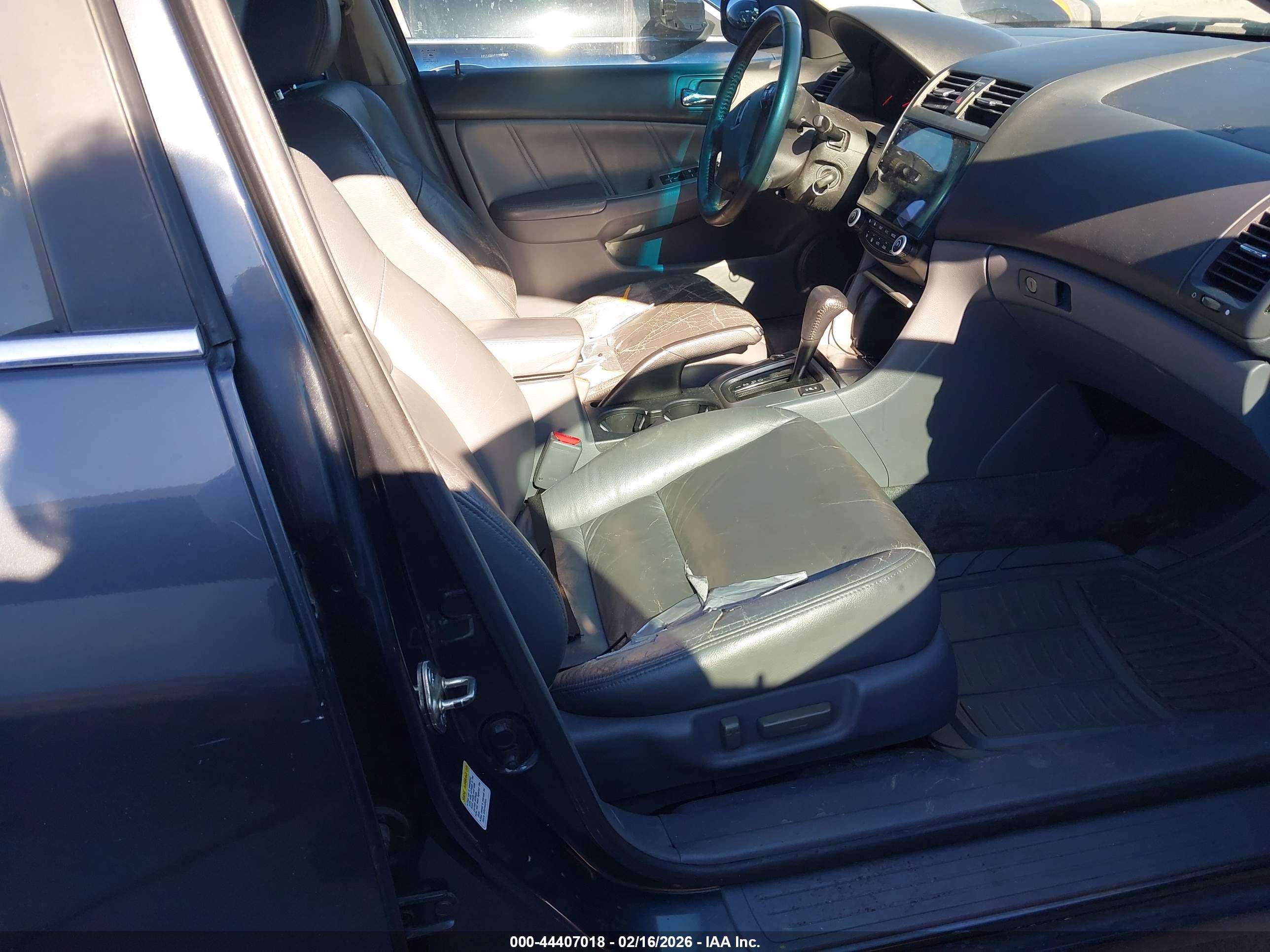 HONDA ACCORD image 5