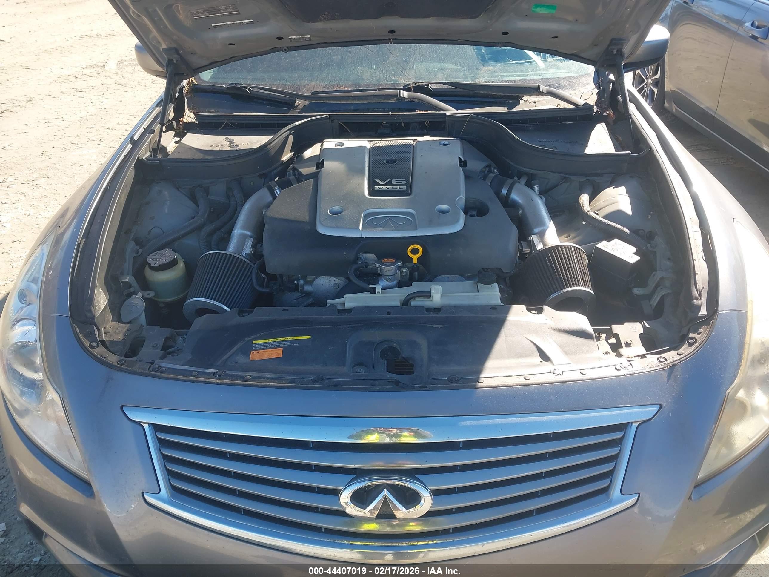 INFINITI G37 image 10