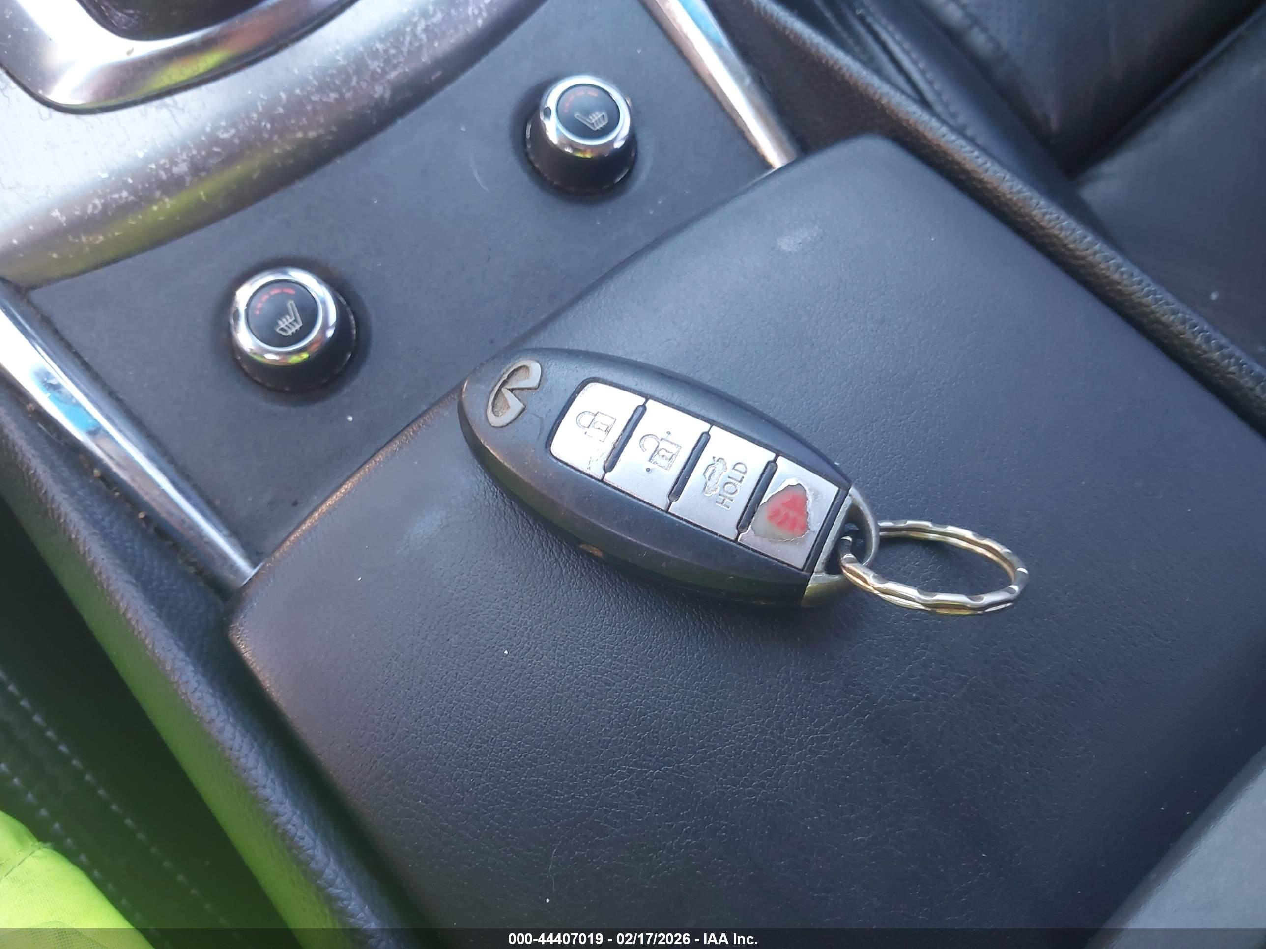 INFINITI G37 image 11