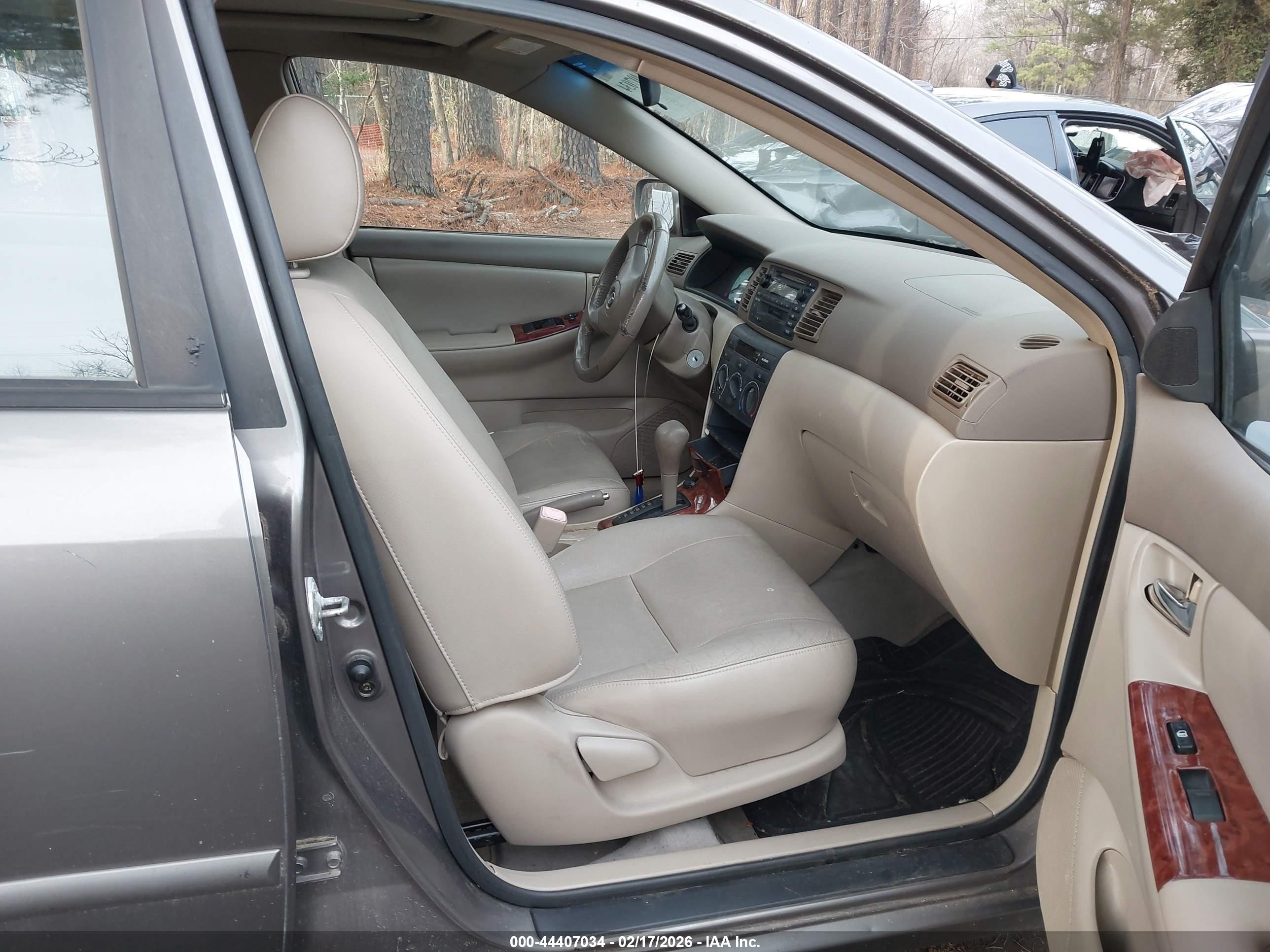 TOYOTA COROLLA image 5