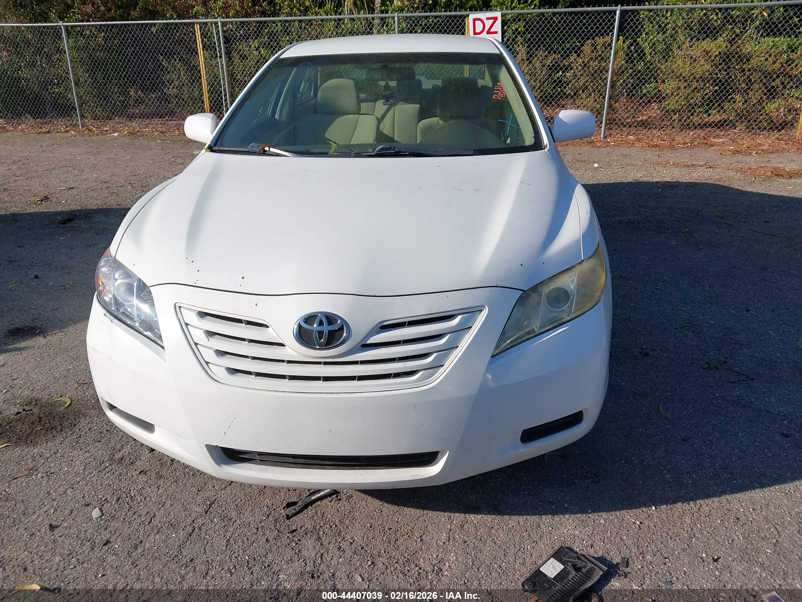 TOYOTA CAMRY image 6