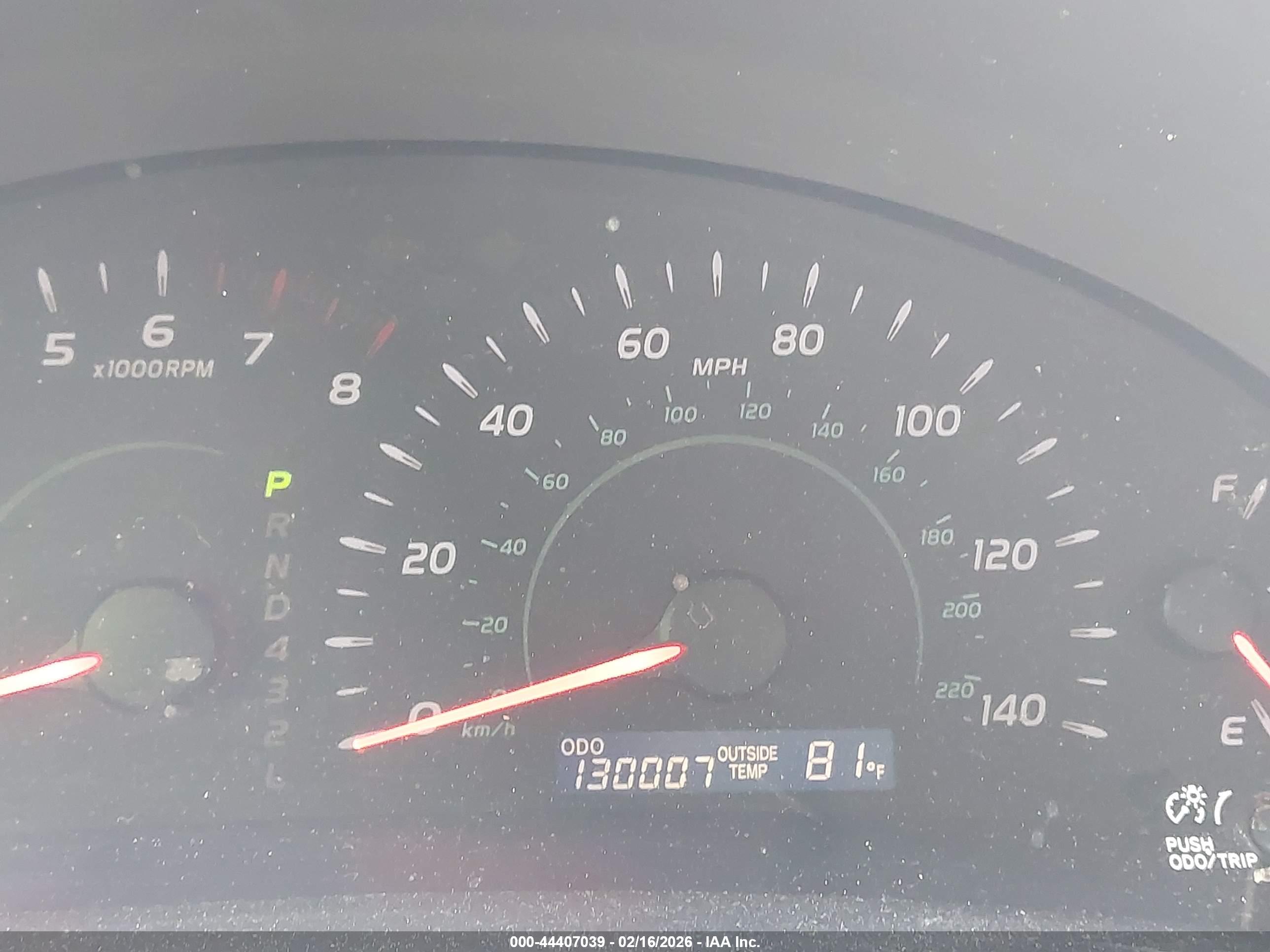 TOYOTA CAMRY image 7