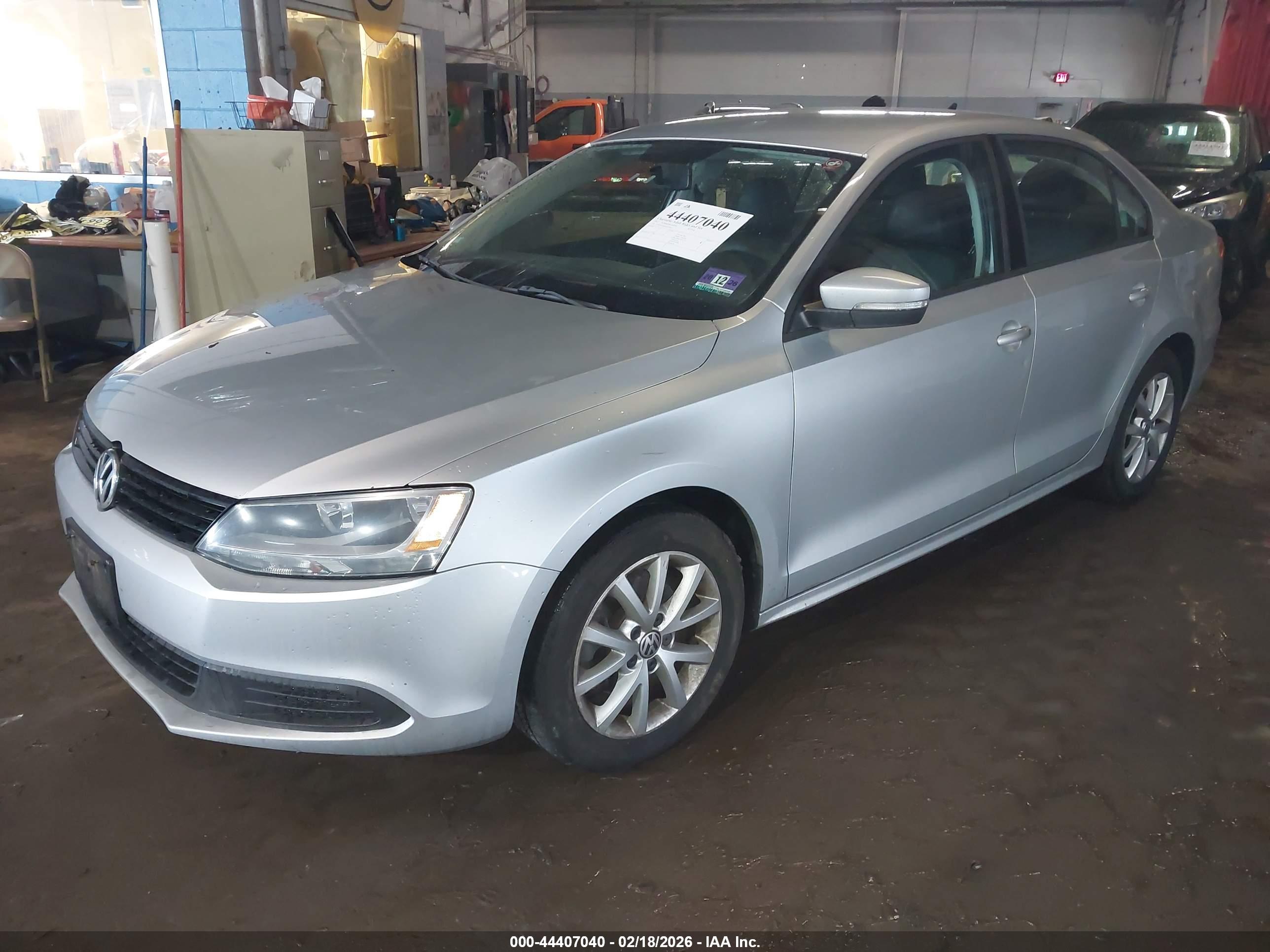 VOLKSWAGEN JETTA image 2
