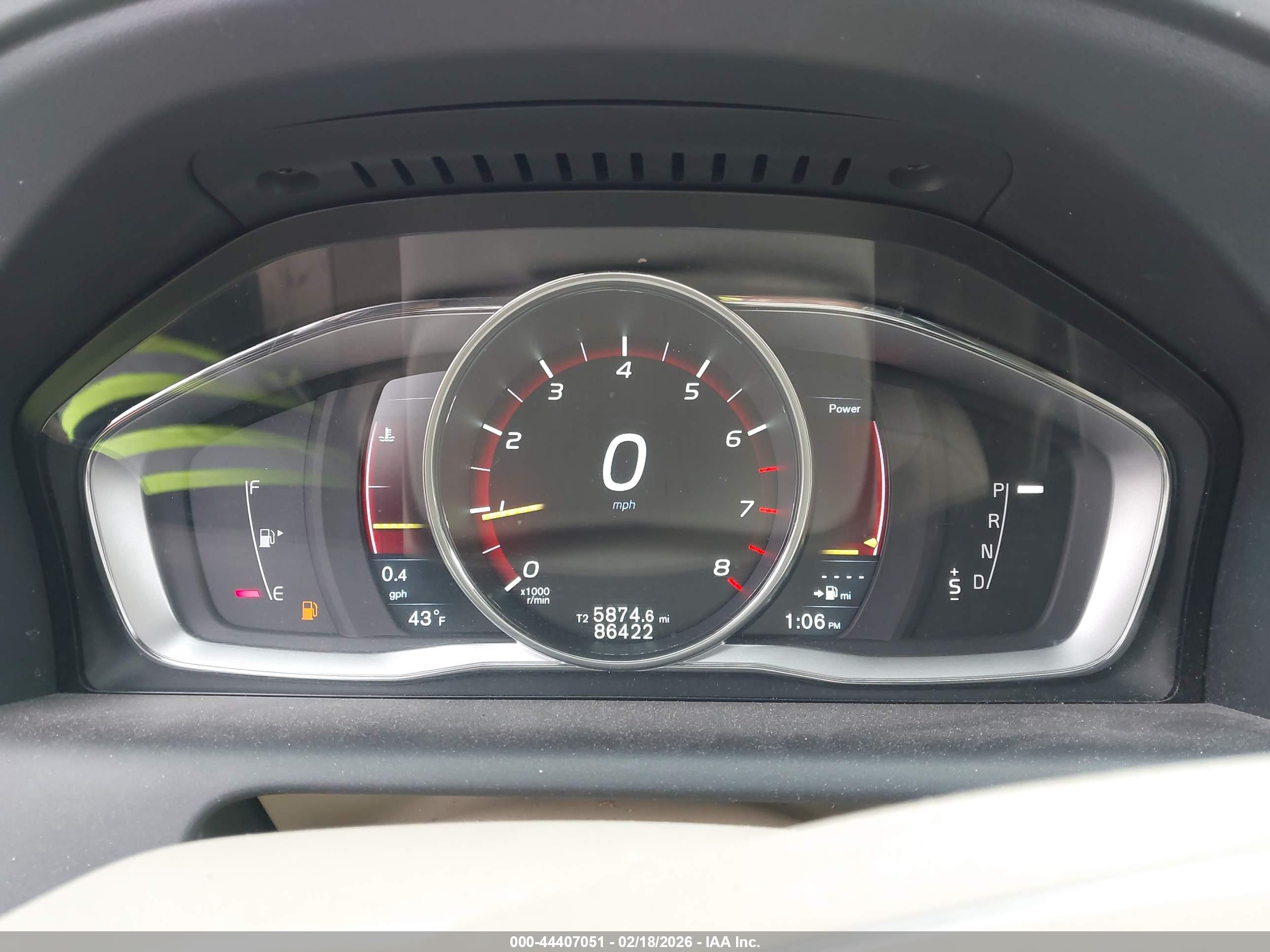 VOLVO XC60 image 7