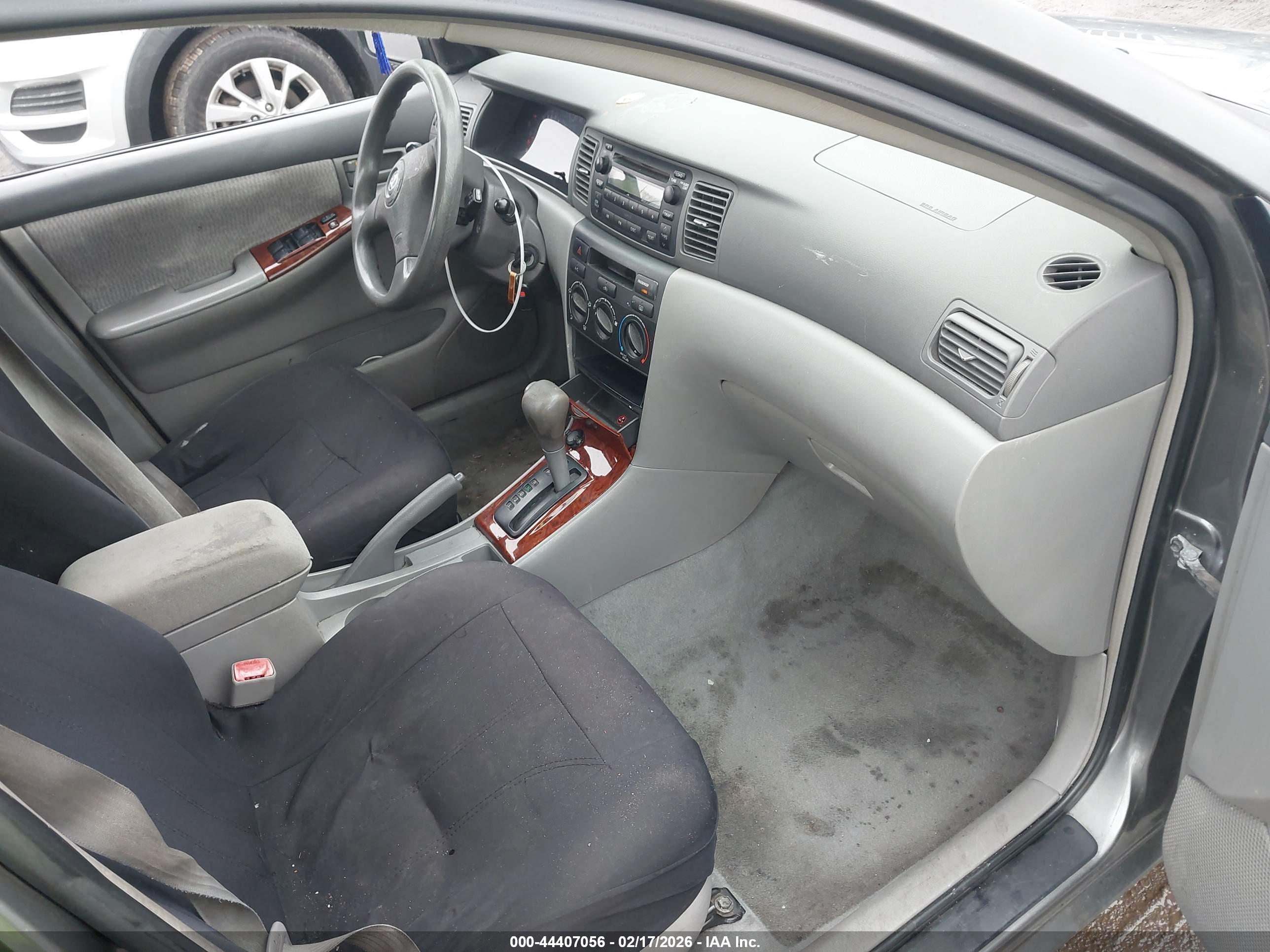 TOYOTA COROLLA image 5