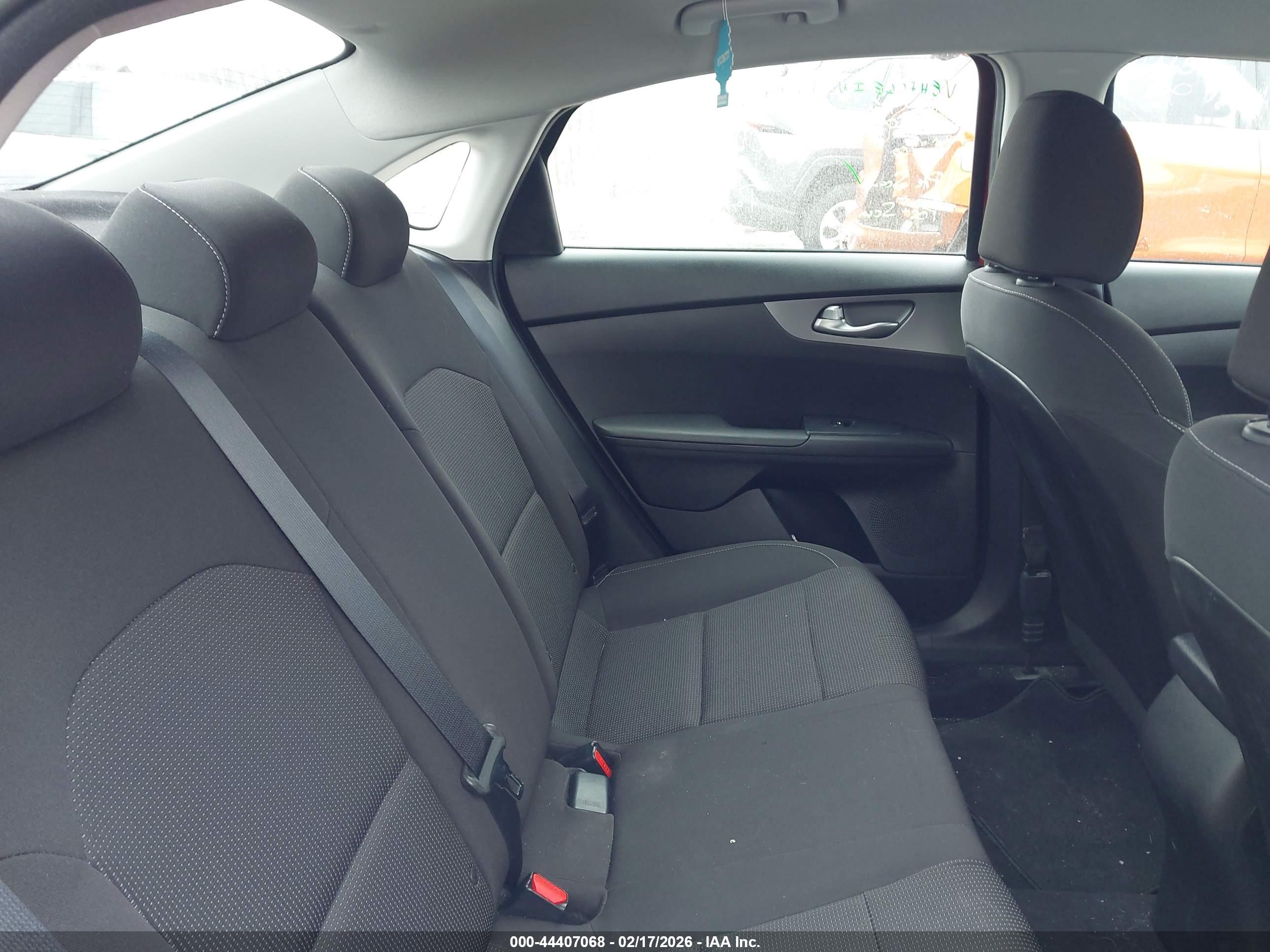 KIA FORTE image 8