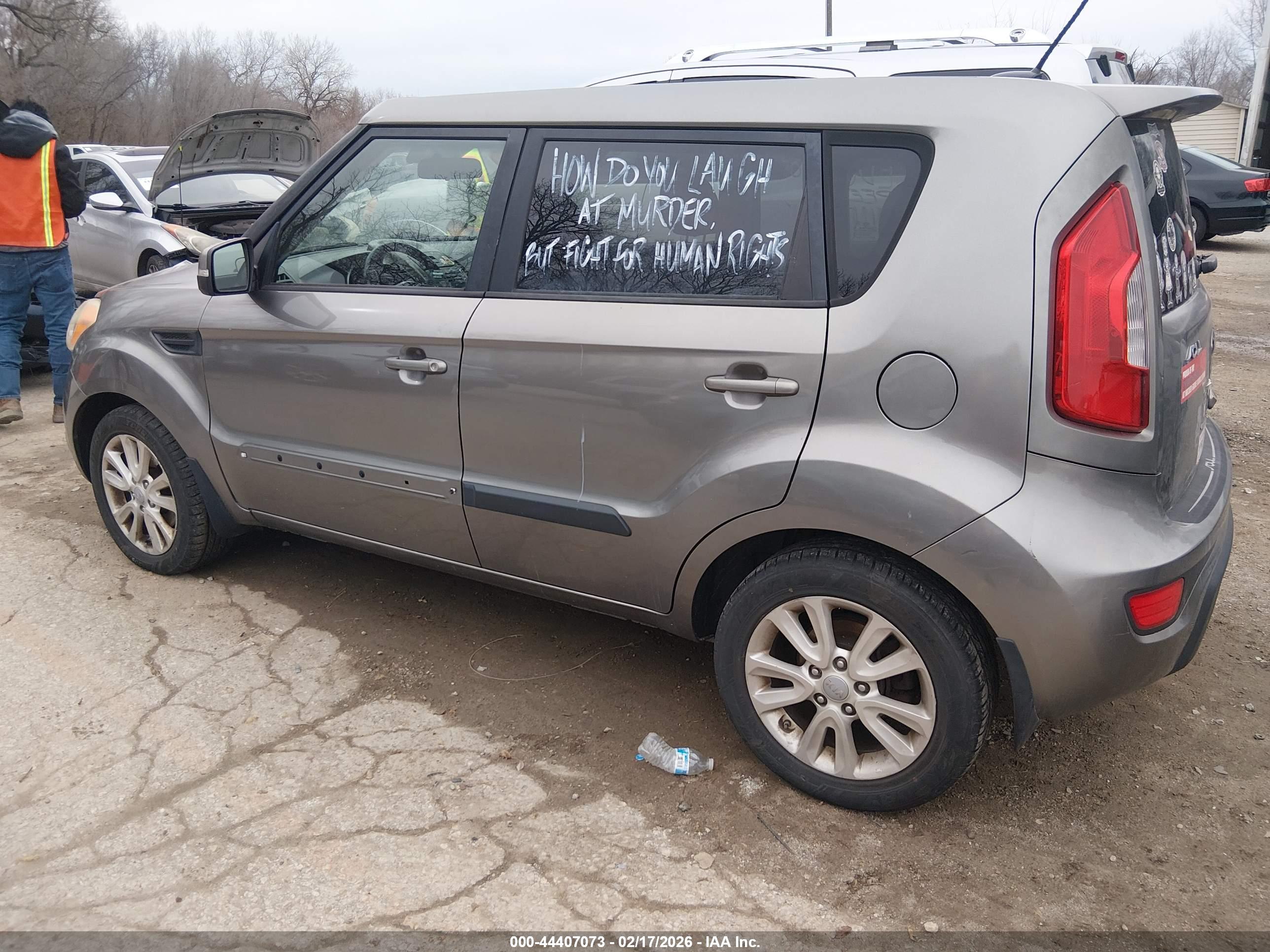 KIA SOUL image 3