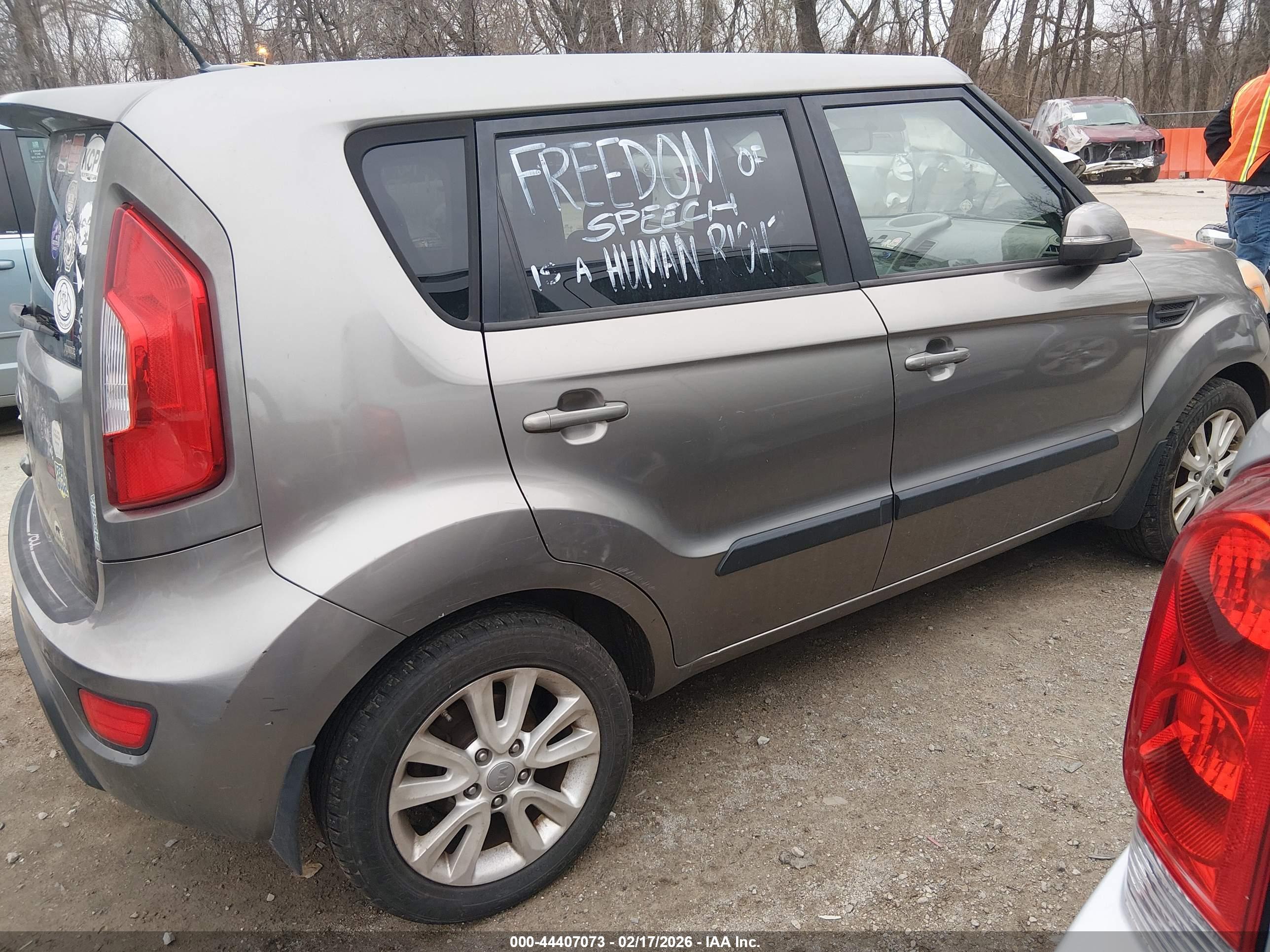 KIA SOUL image 4