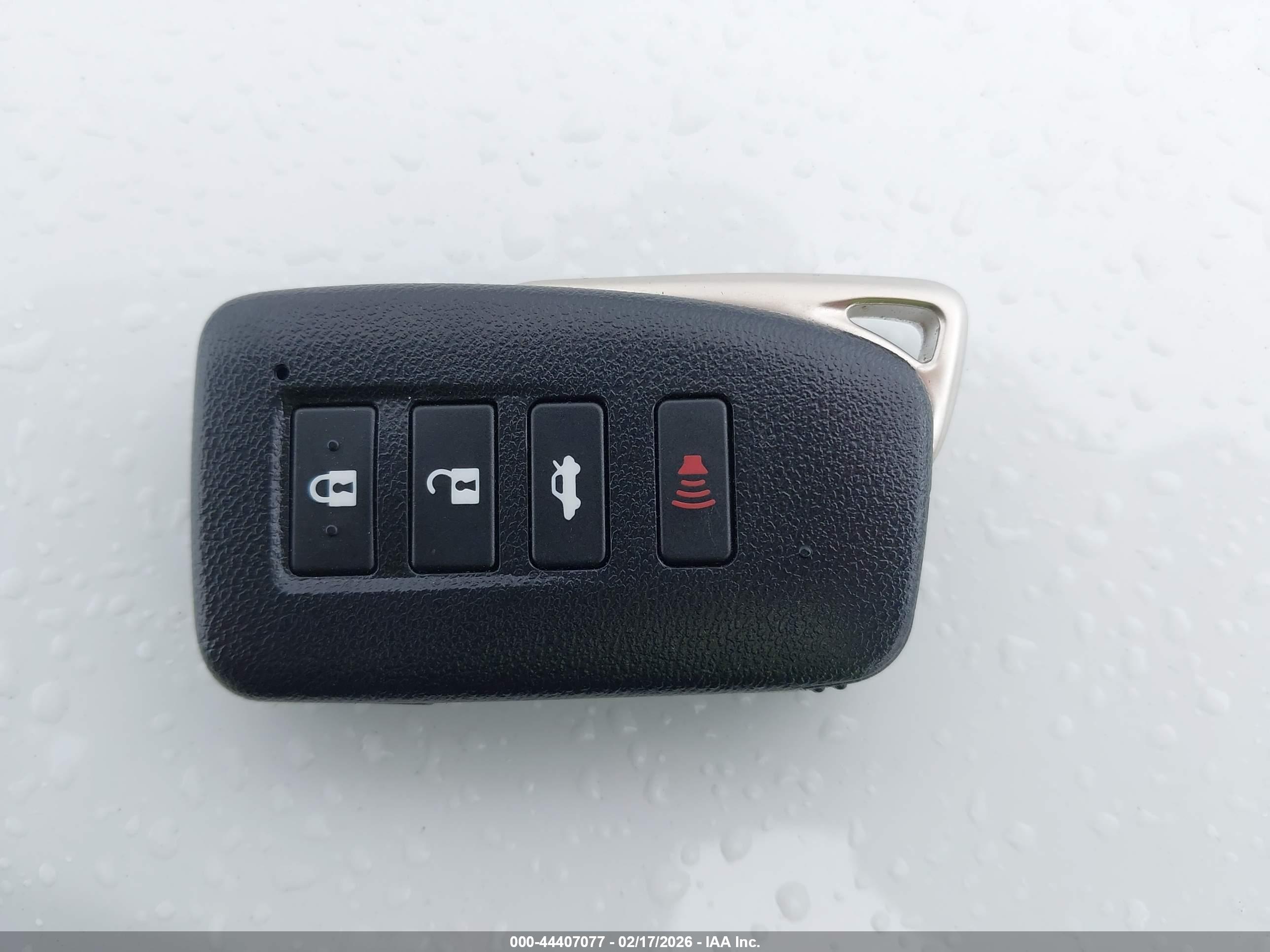 LEXUS ES image 11