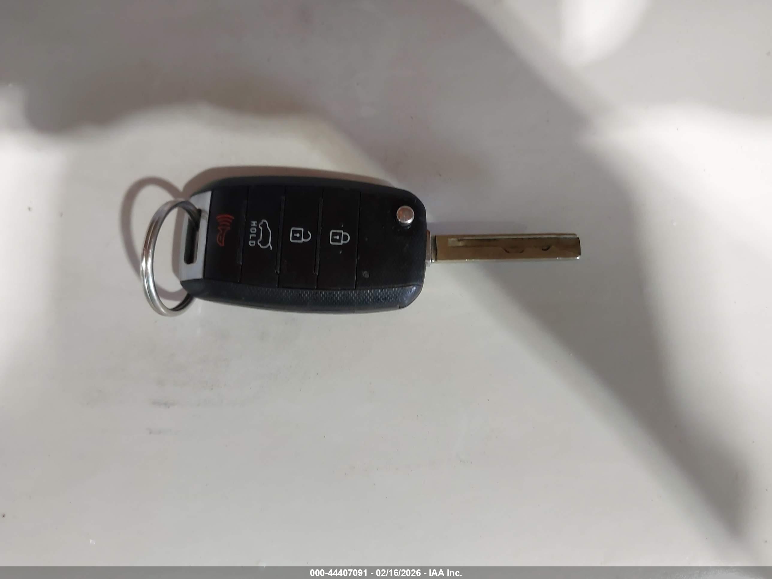 KIA SORENTO image 11