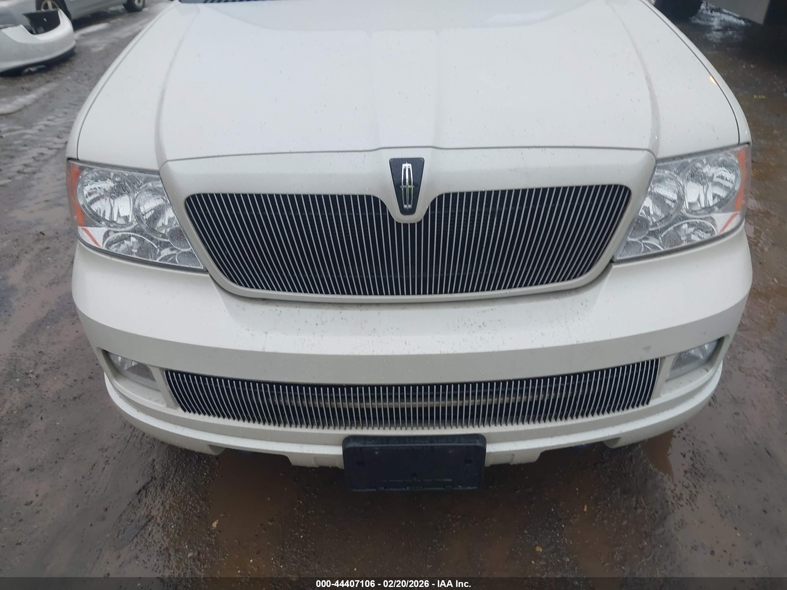 LINCOLN NAVIGATOR image 6