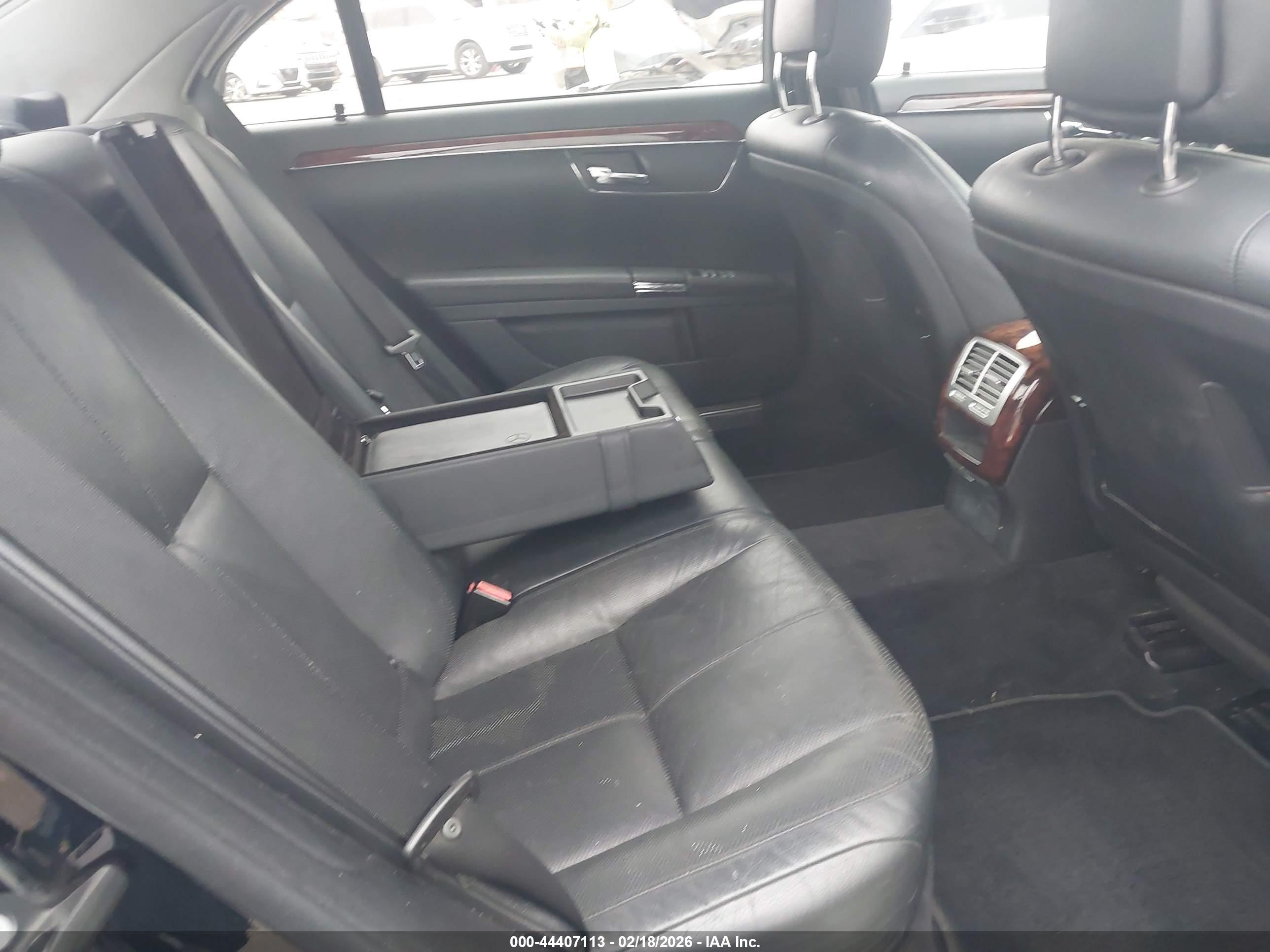 MERCEDES-BENZ S image 8