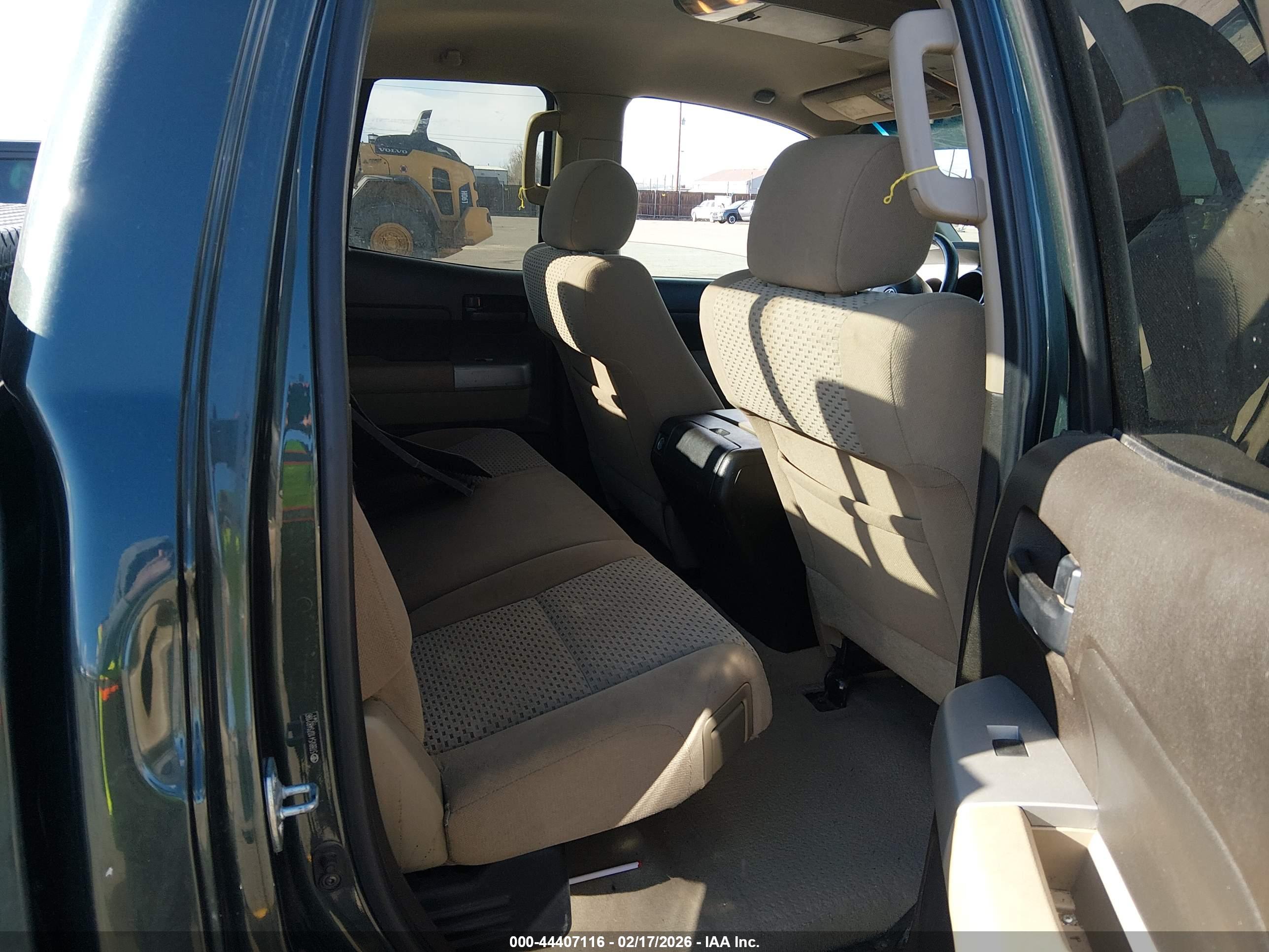 TOYOTA TUNDRA image 8