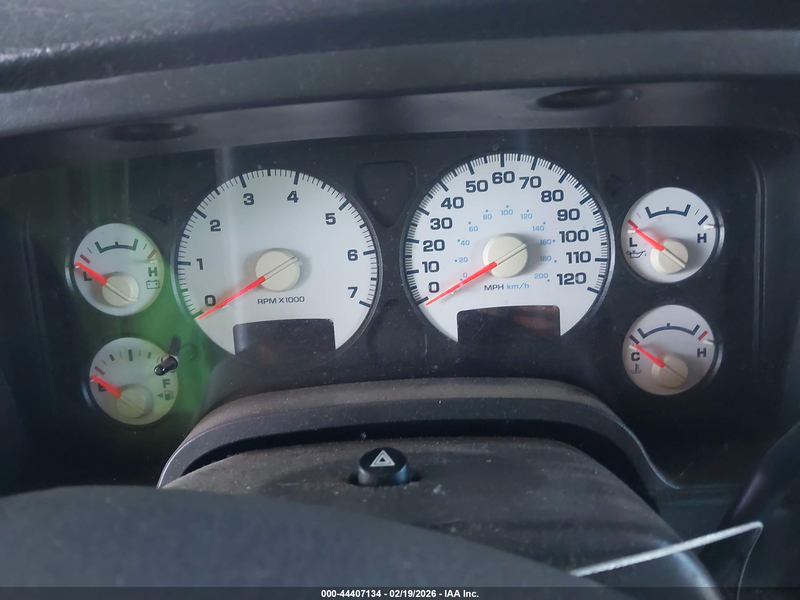 DODGE RAM image 7