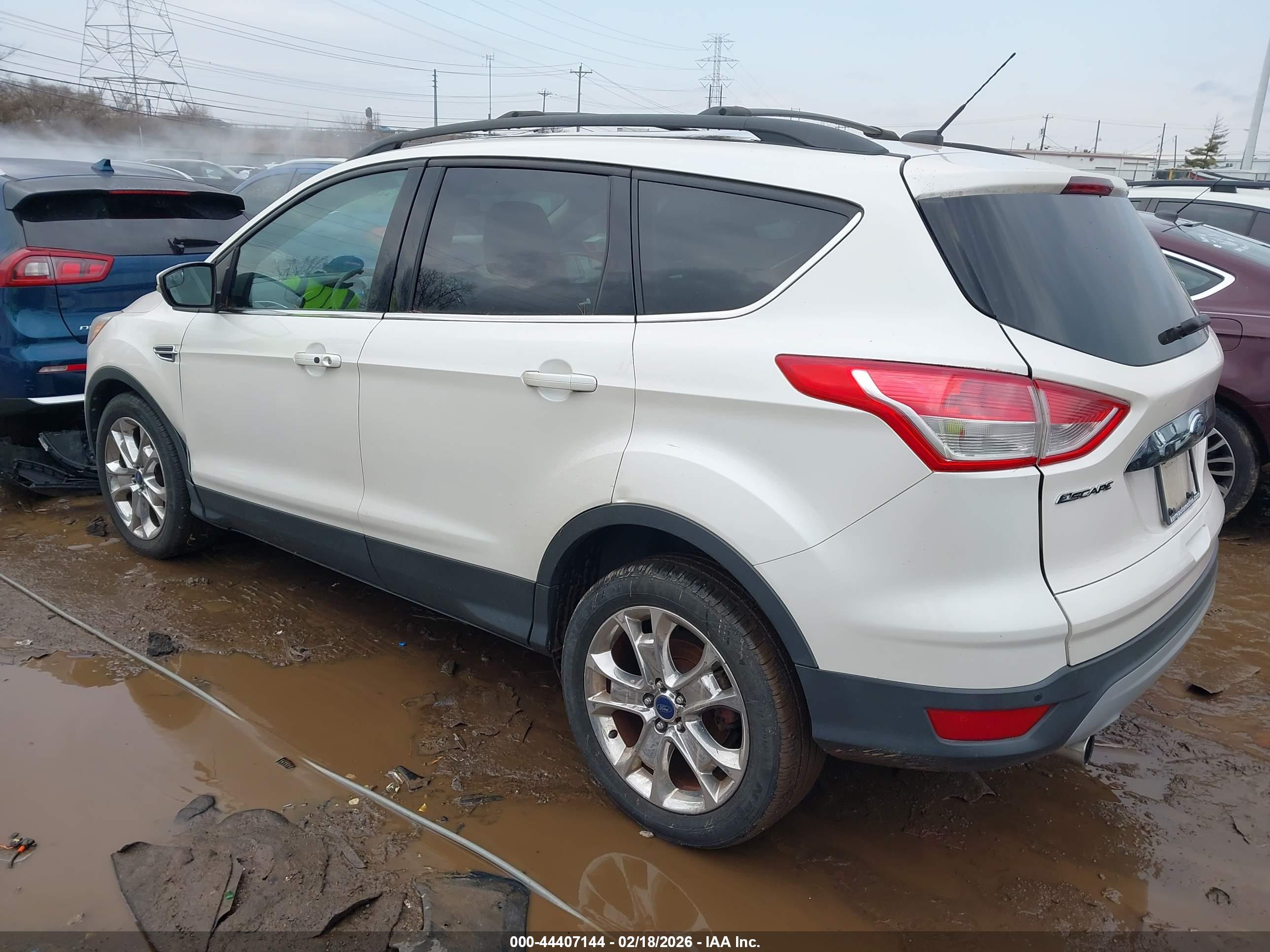 FORD ESCAPE image 3