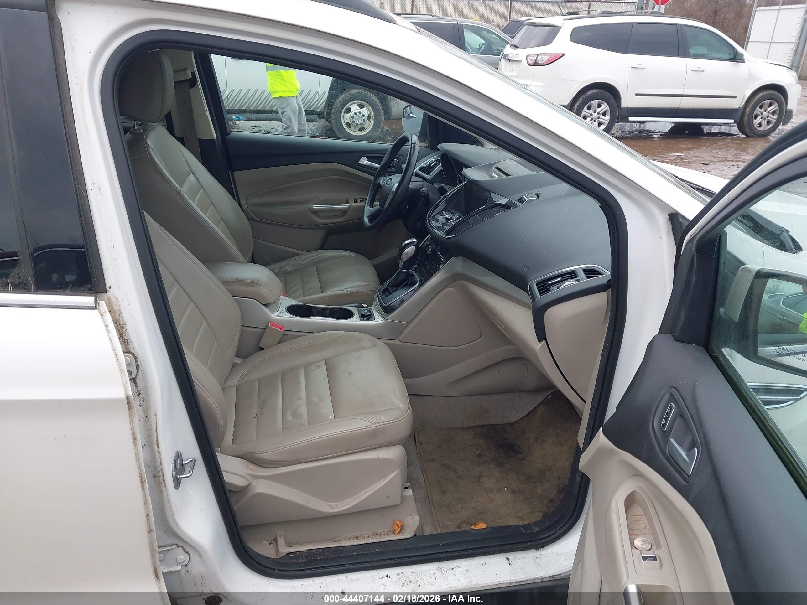 FORD ESCAPE image 5