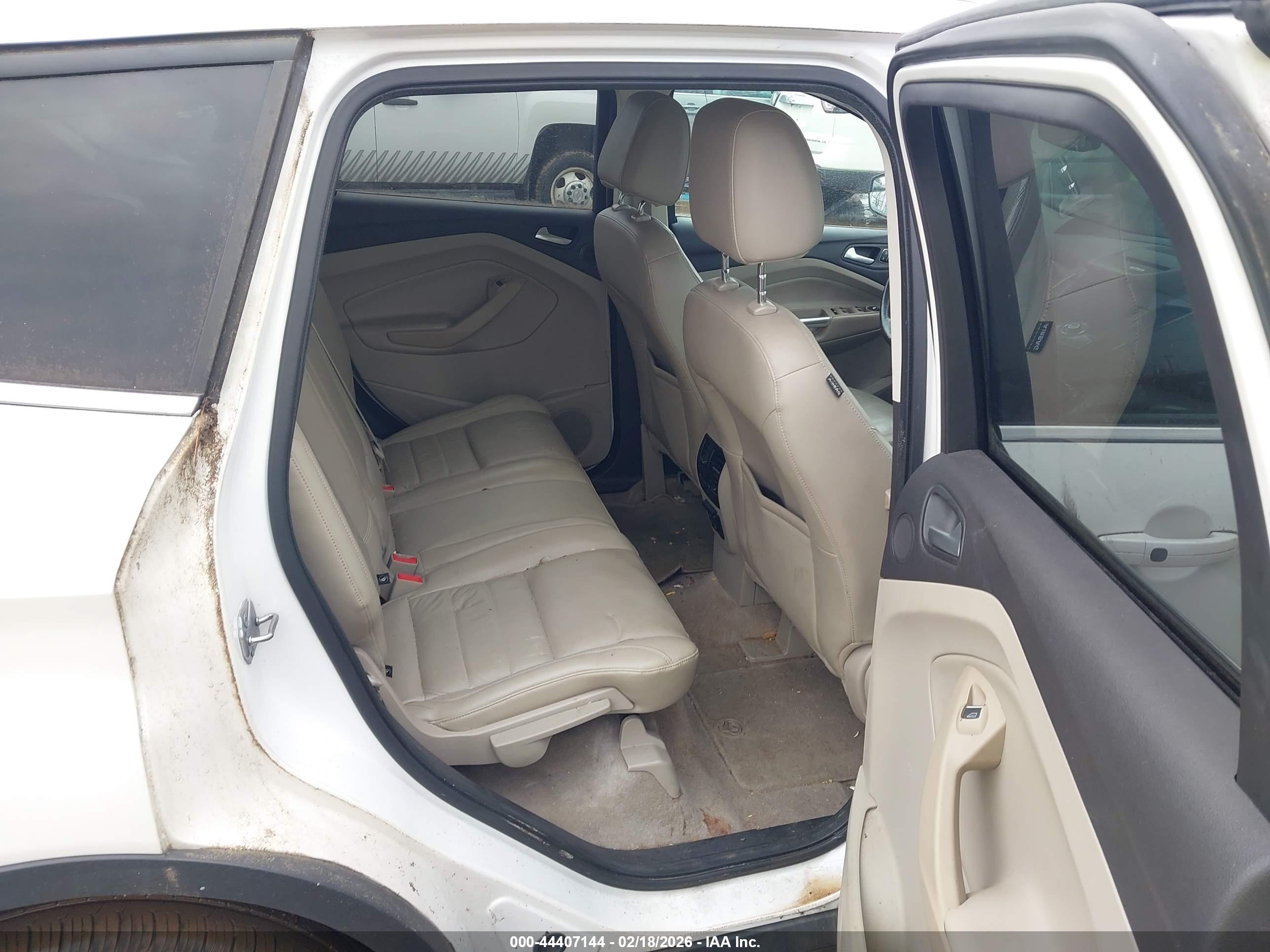 FORD ESCAPE image 8