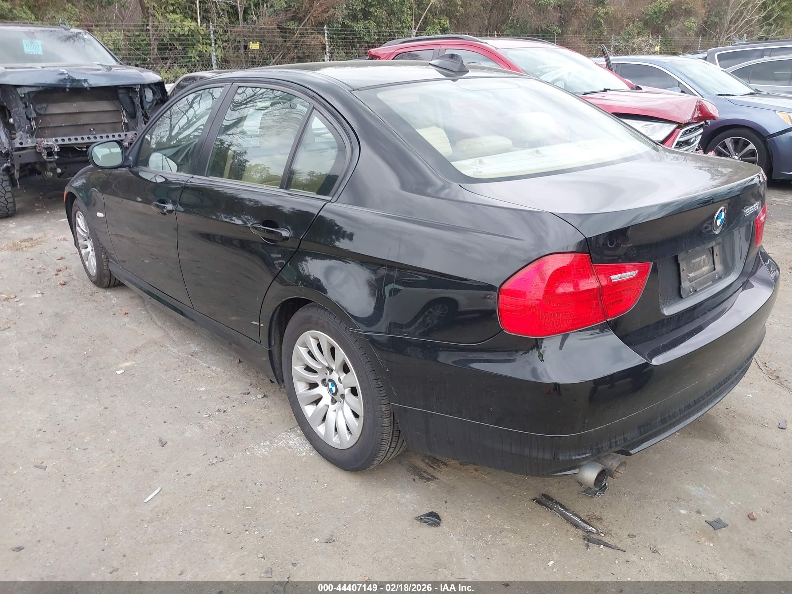 BMW 328I image 3