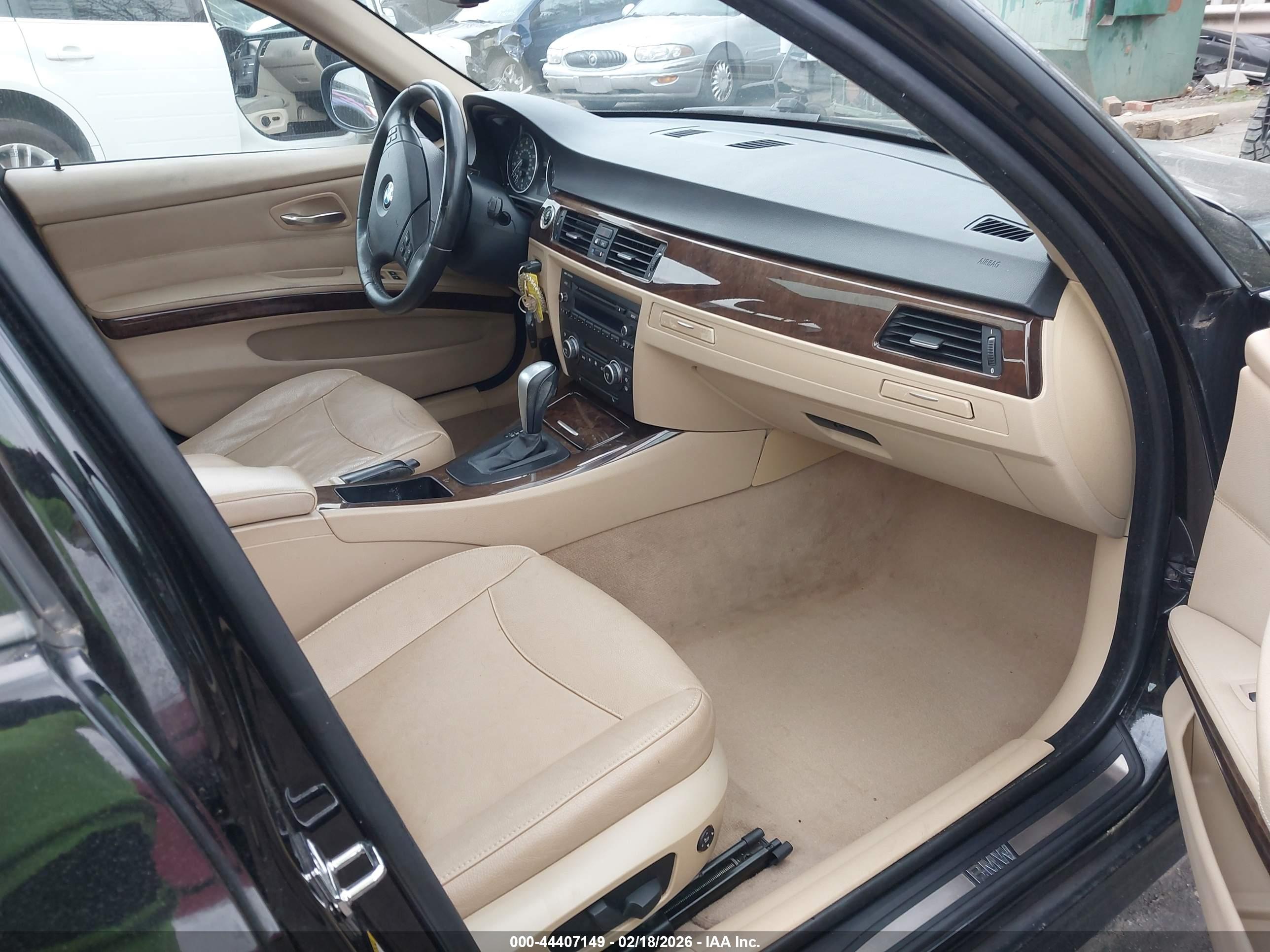 BMW 328I image 5