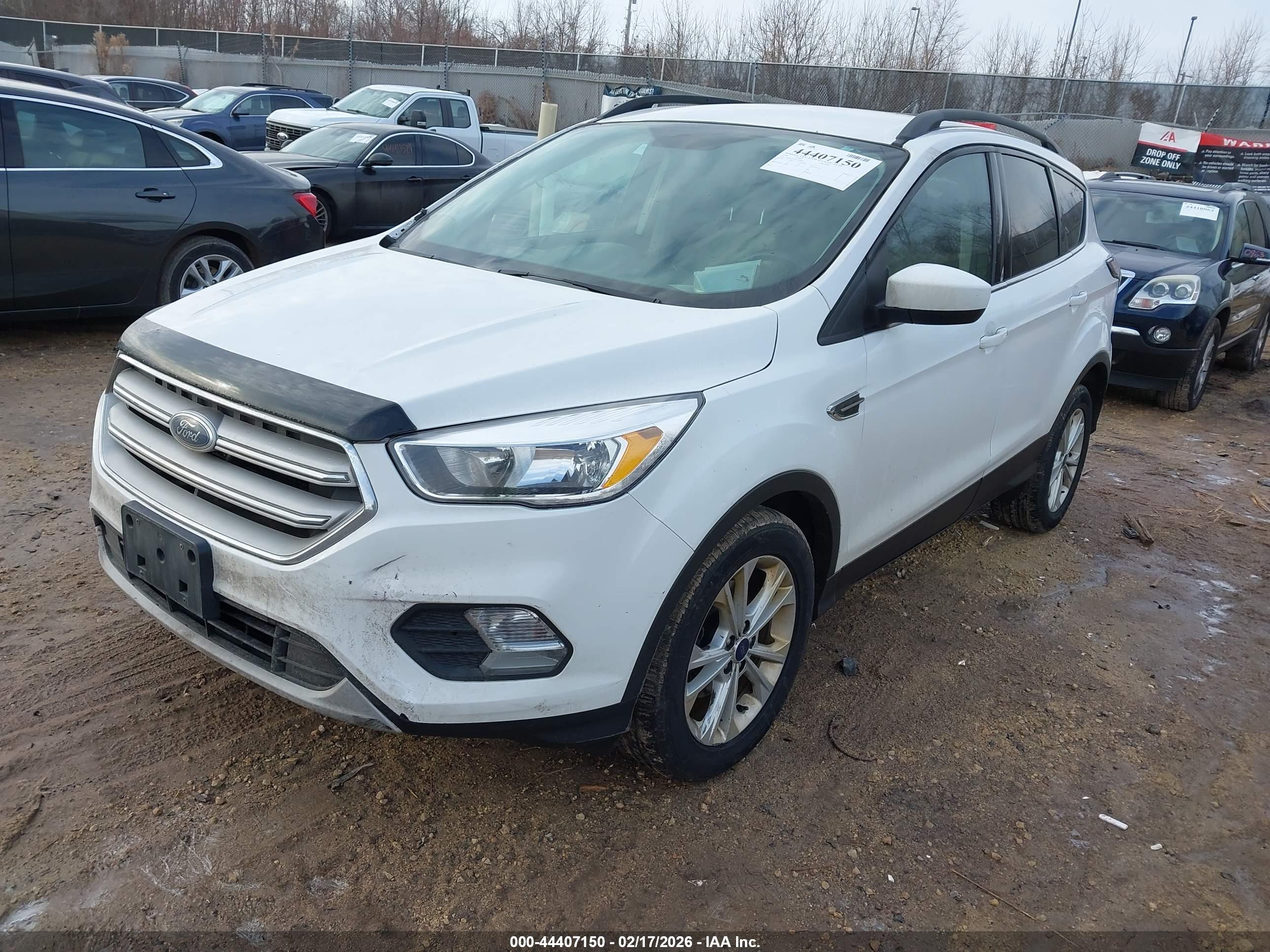 FORD ESCAPE image 2