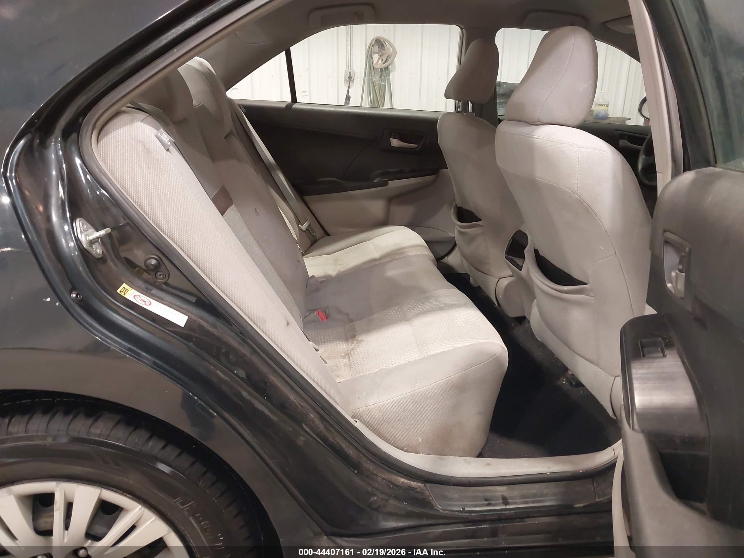 TOYOTA CAMRY image 8