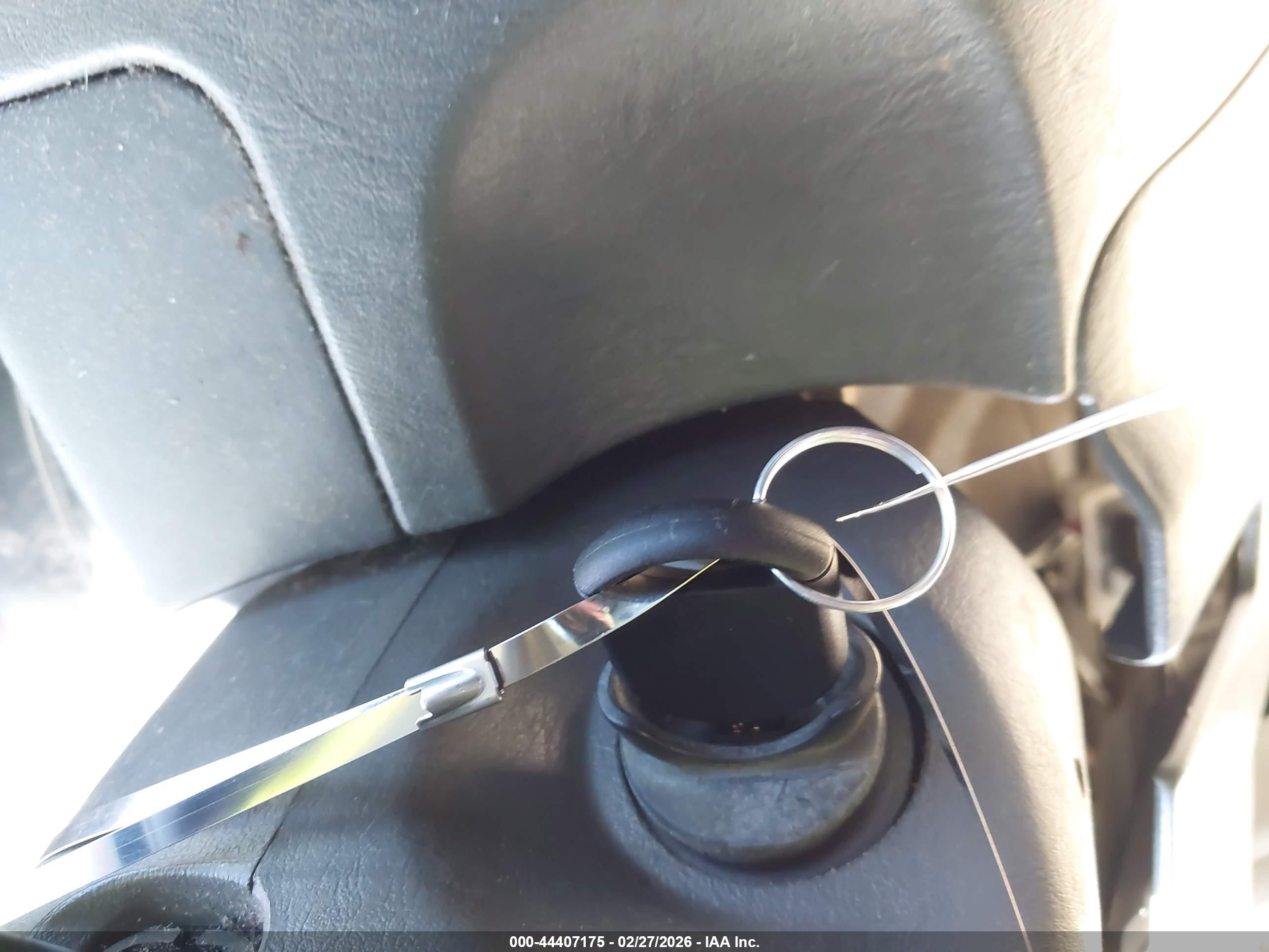FORD ESCAPE image 11