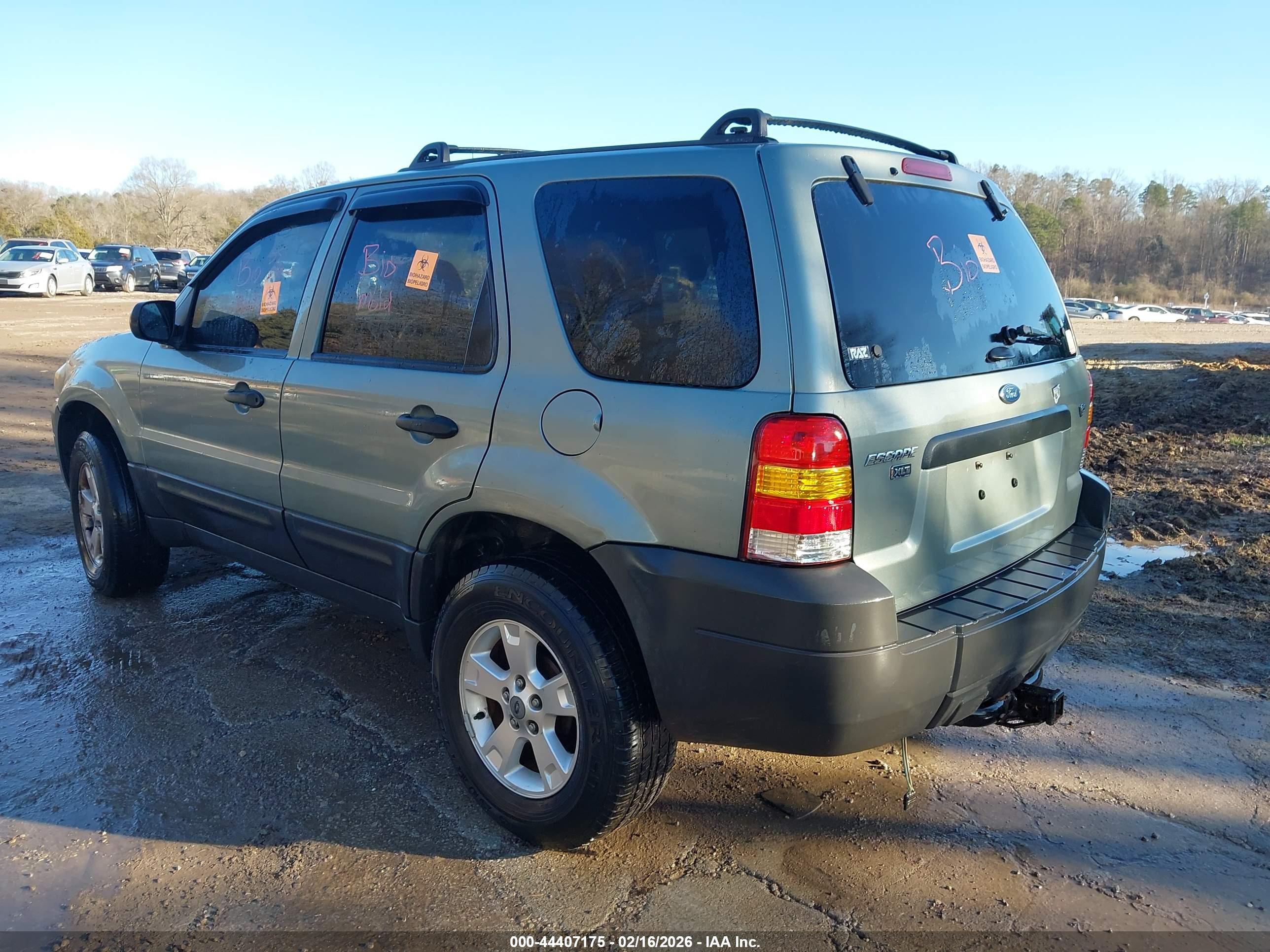FORD ESCAPE image 3