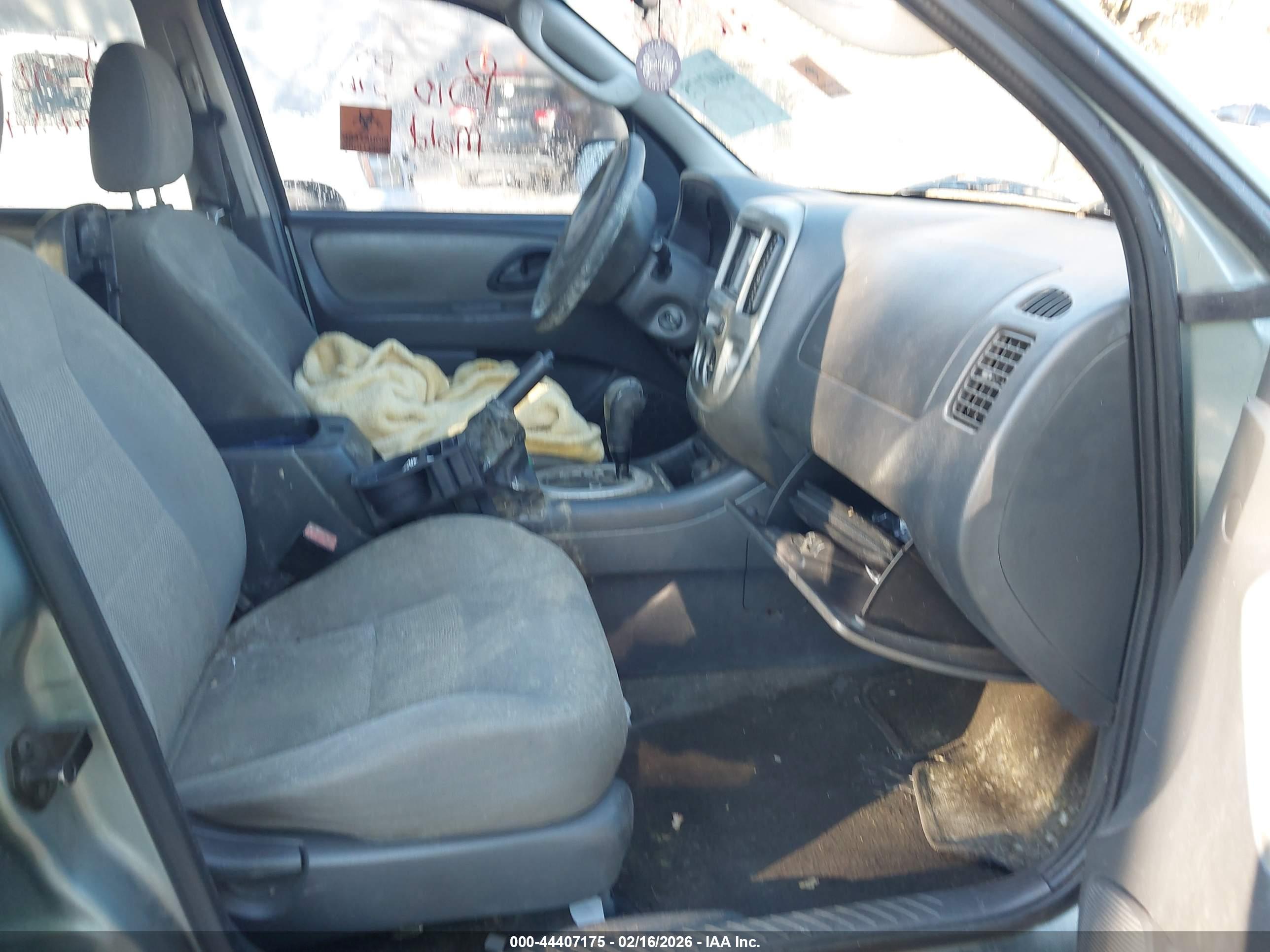 FORD ESCAPE image 5