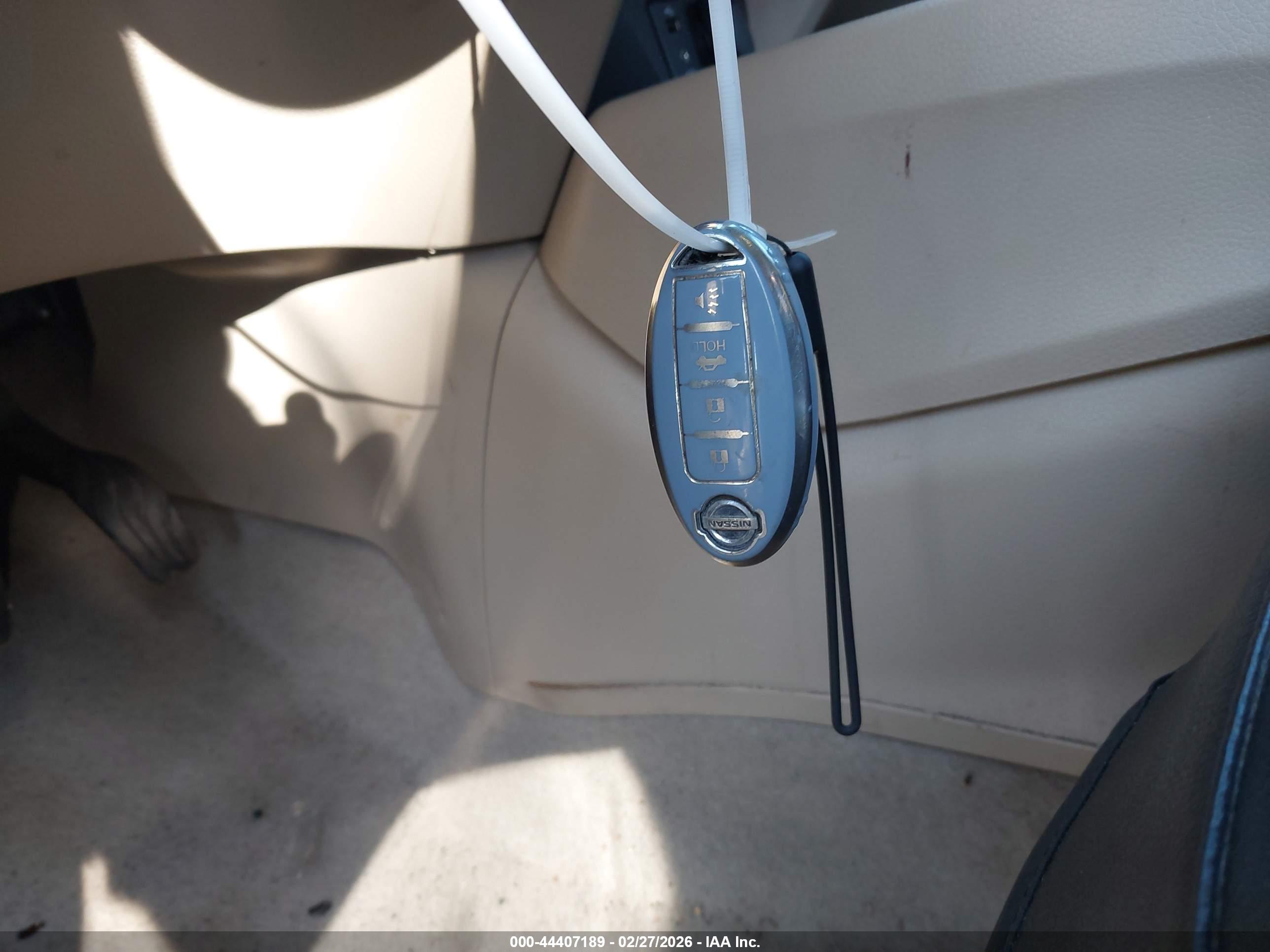 NISSAN ROGUE image 11