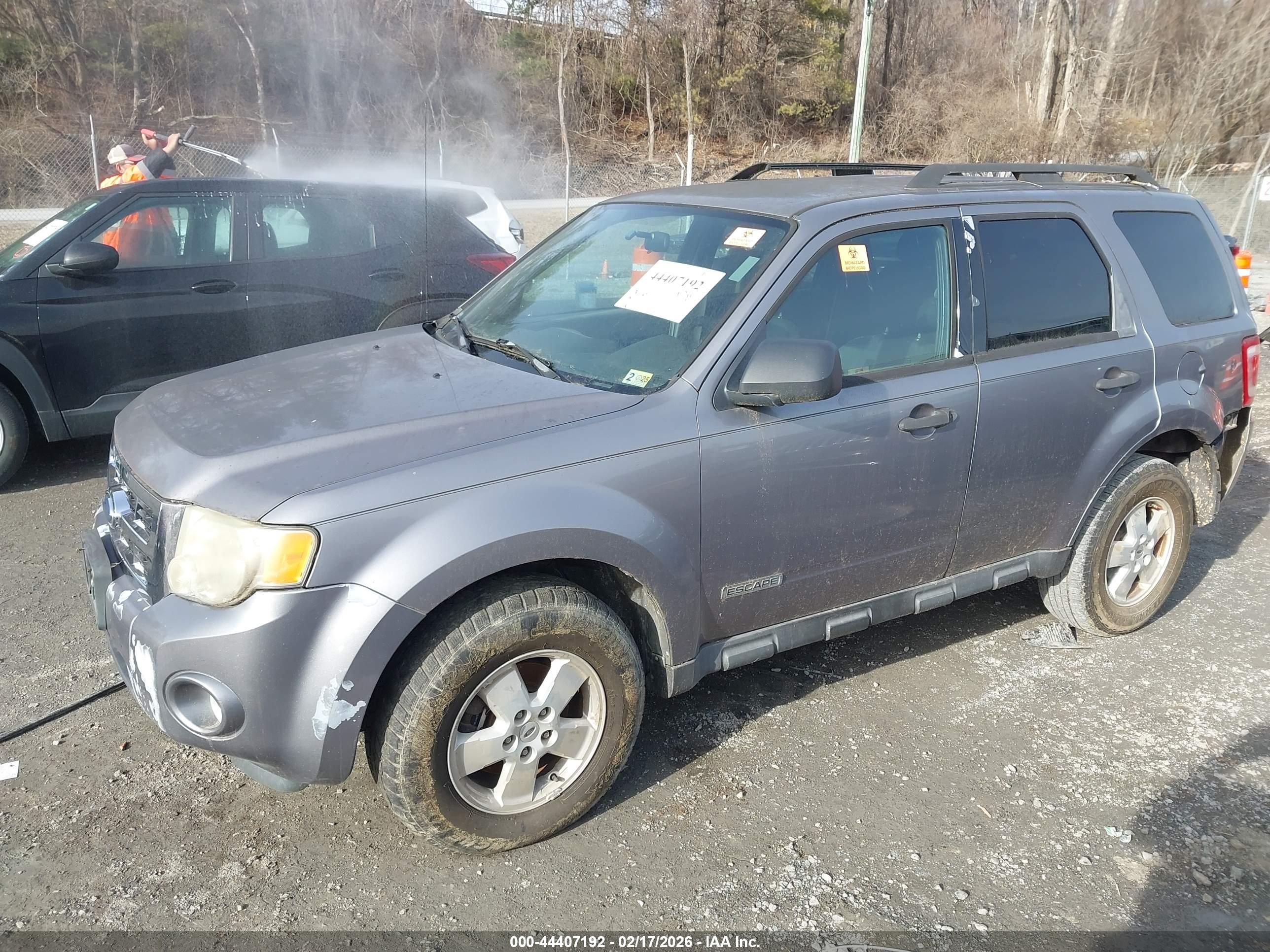 FORD ESCAPE image 2