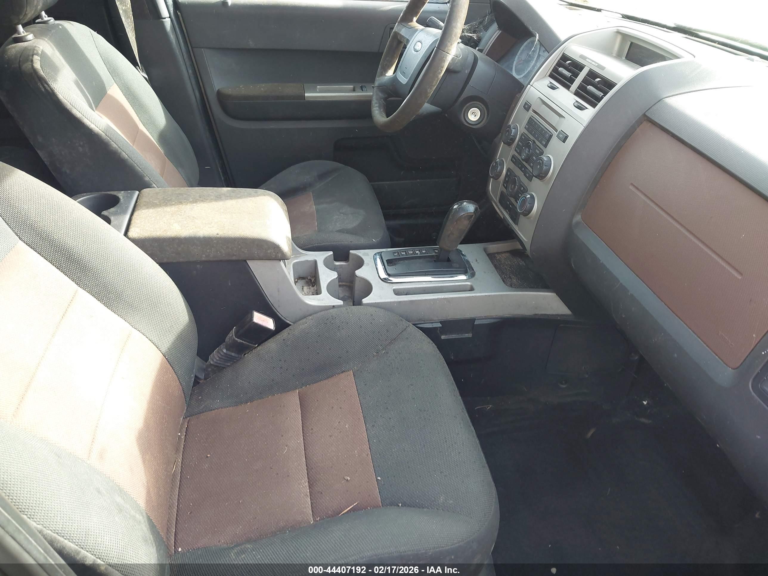 FORD ESCAPE image 5