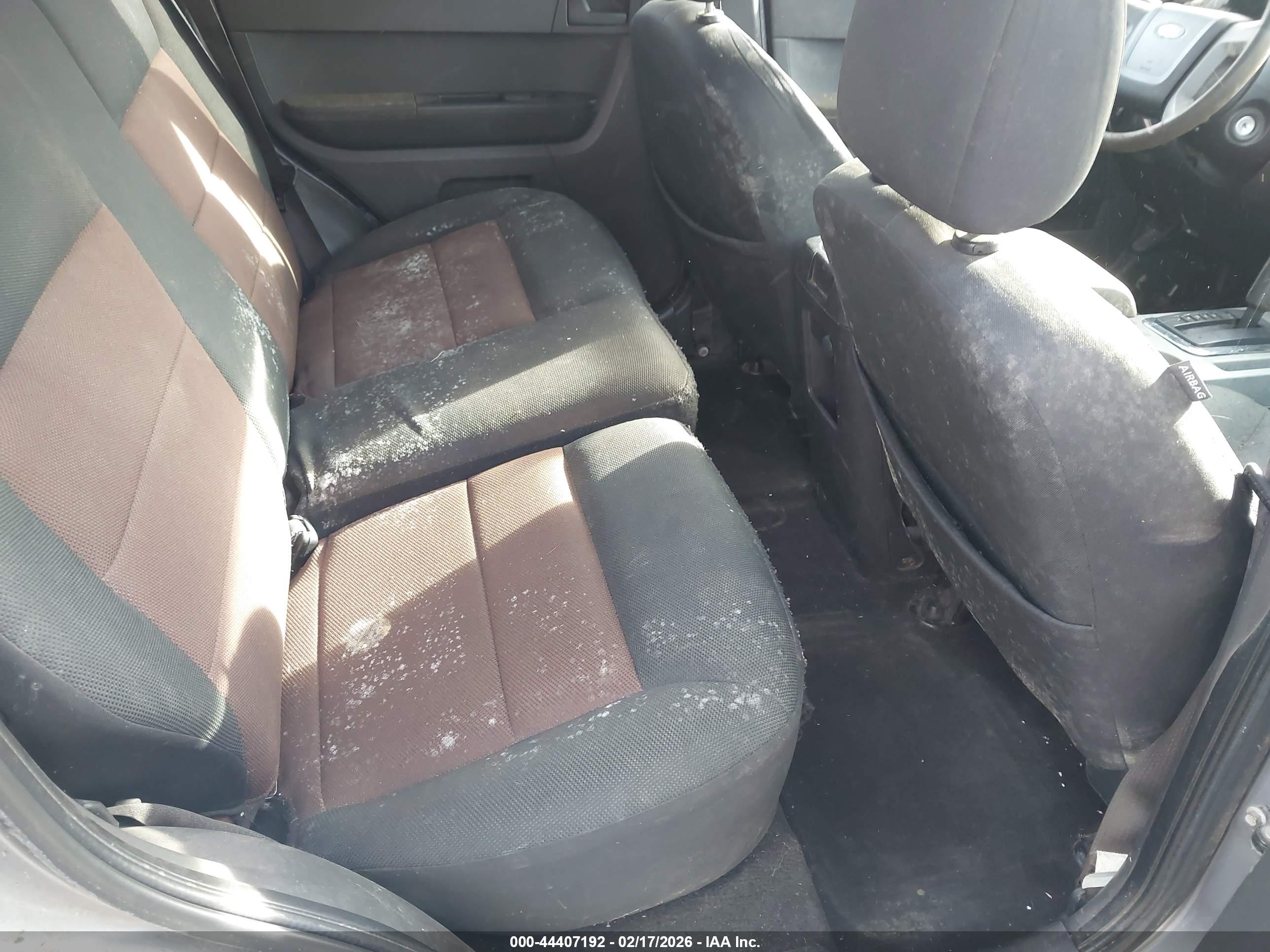 FORD ESCAPE image 8