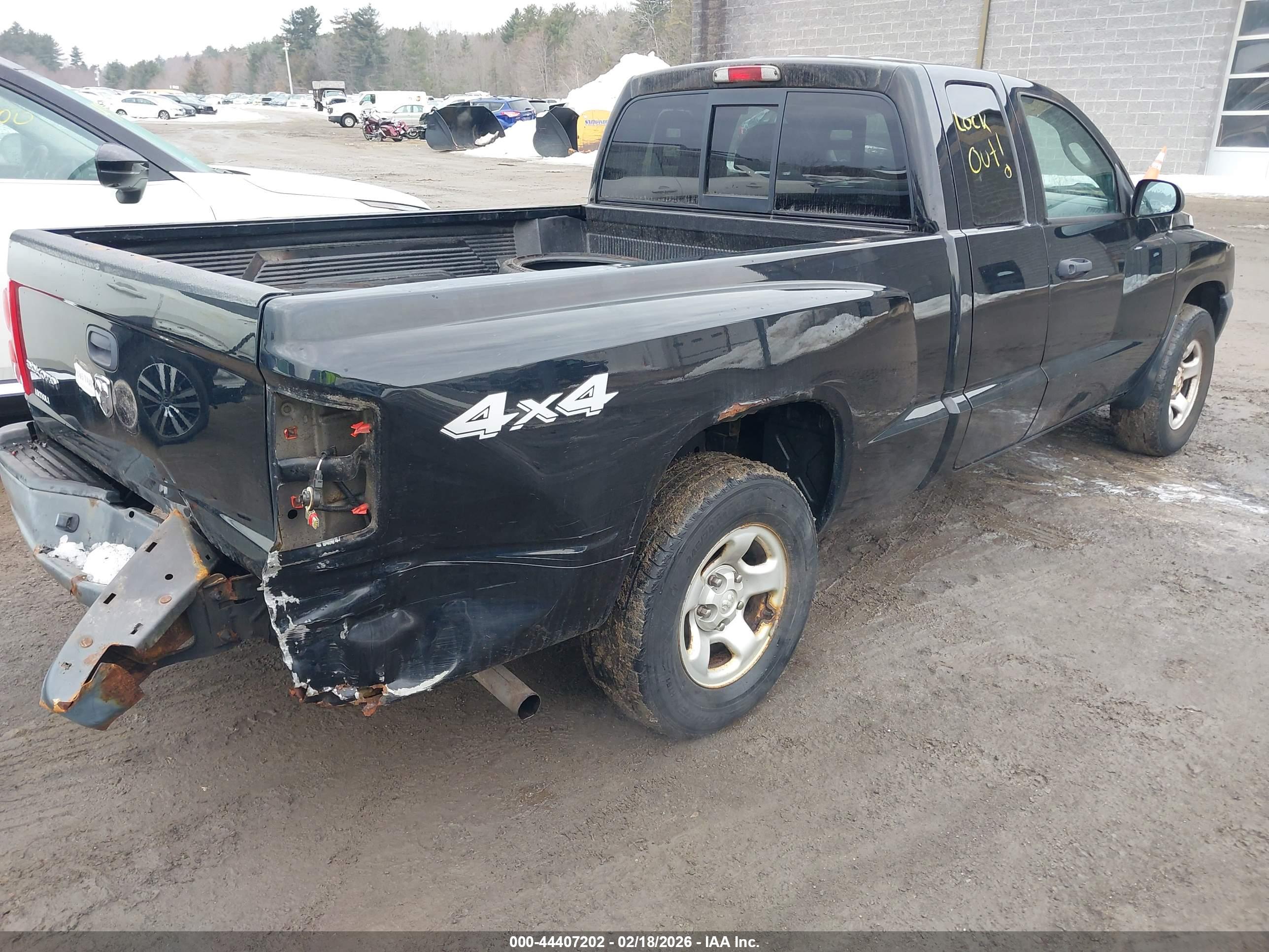 DODGE DAKOTA image 4