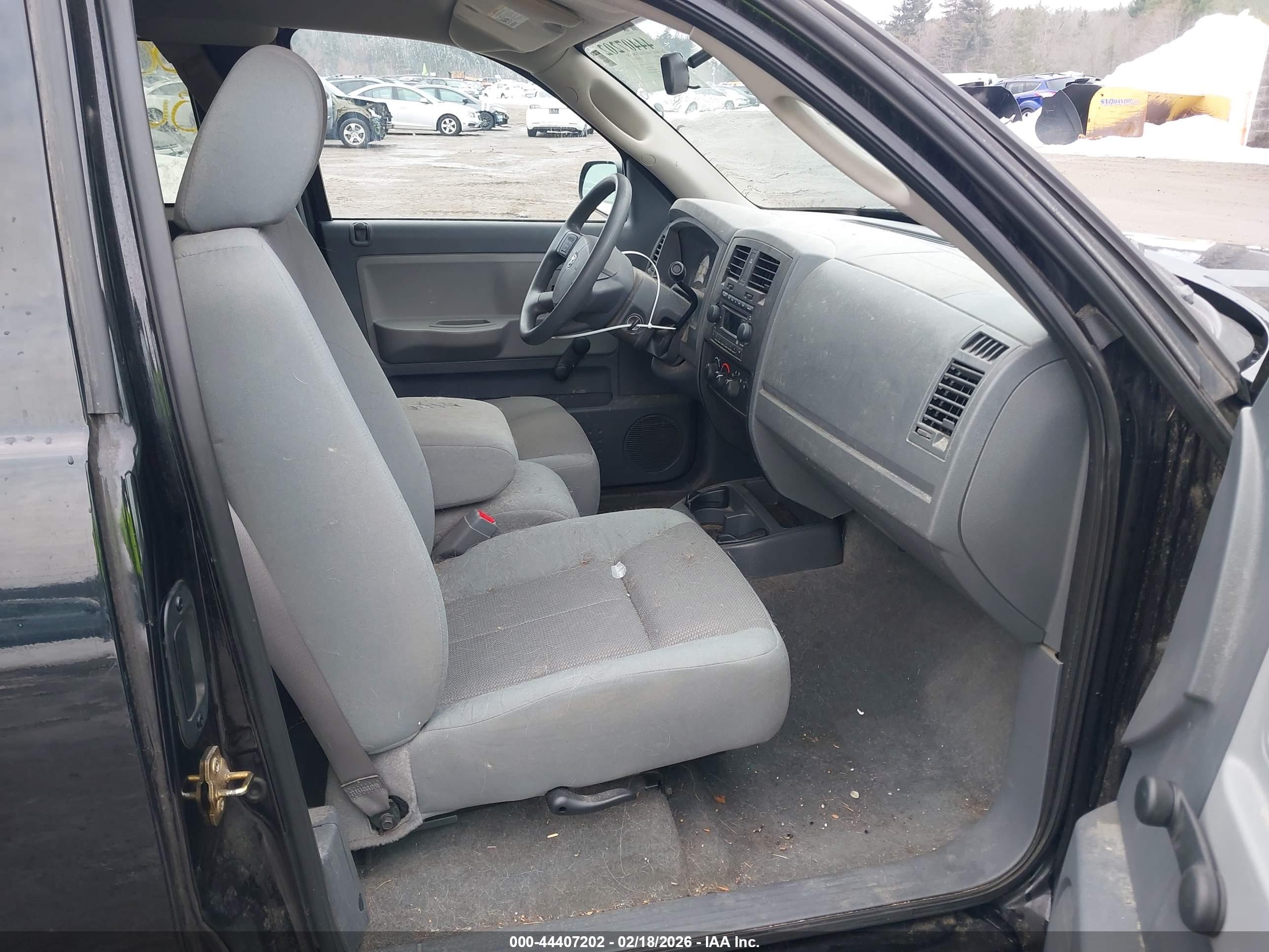 DODGE DAKOTA image 5