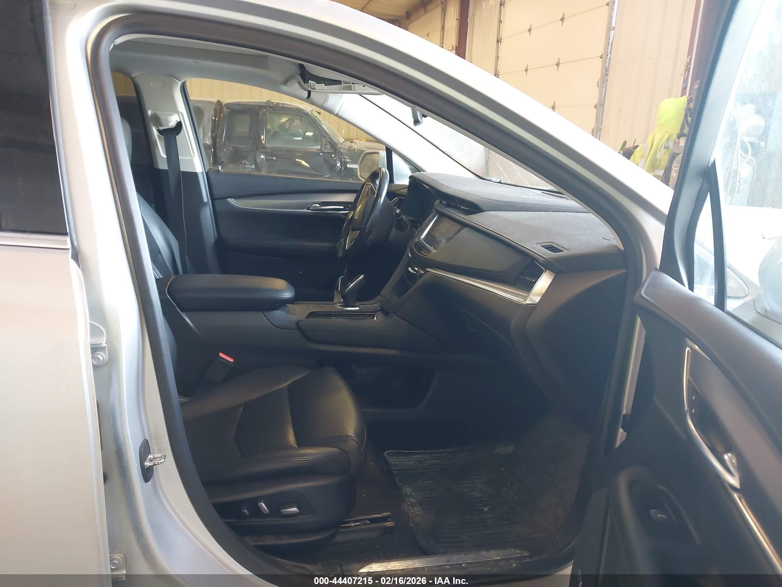 CADILLAC XT5 image 5