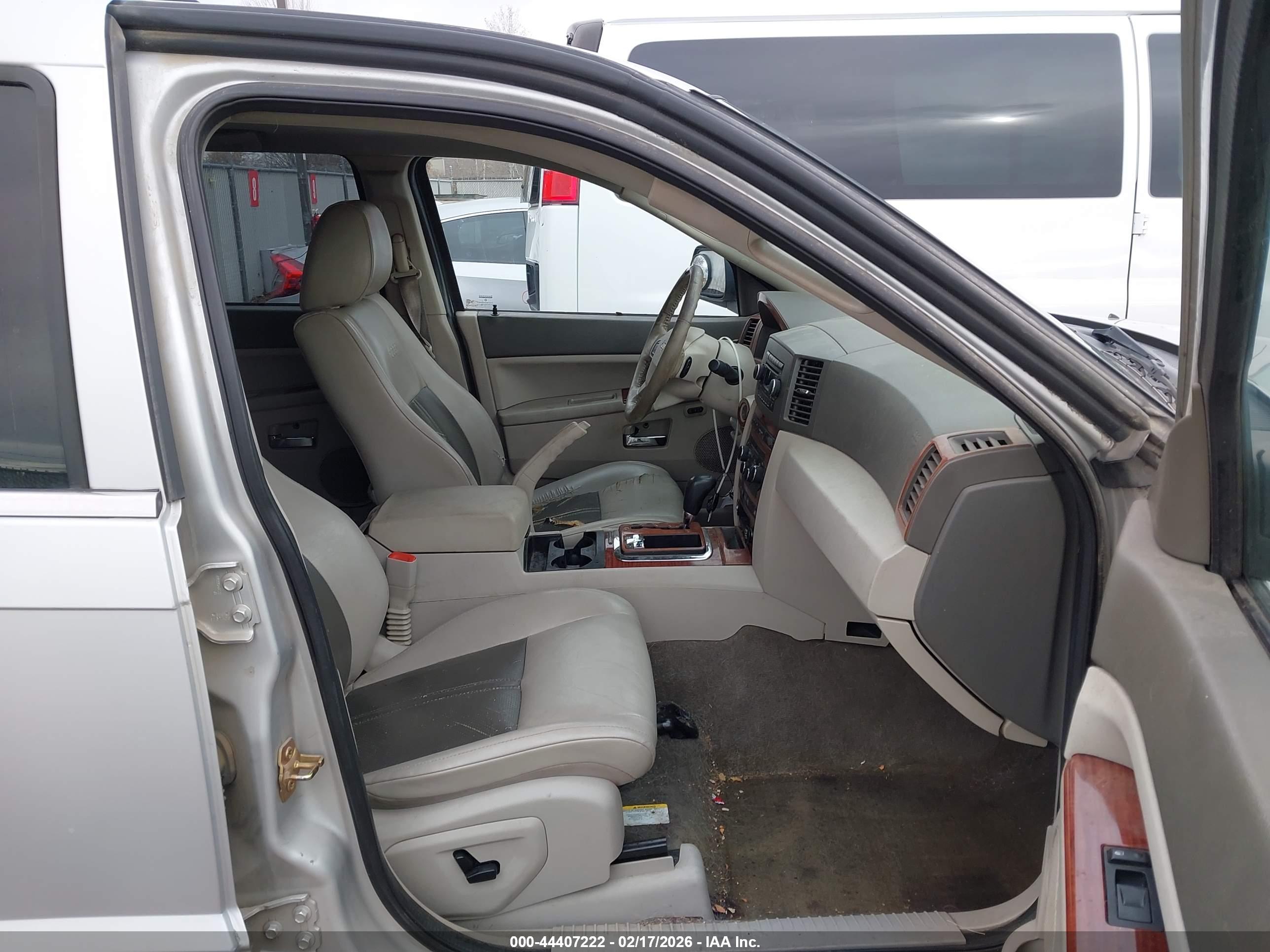 JEEP GRAND image 5