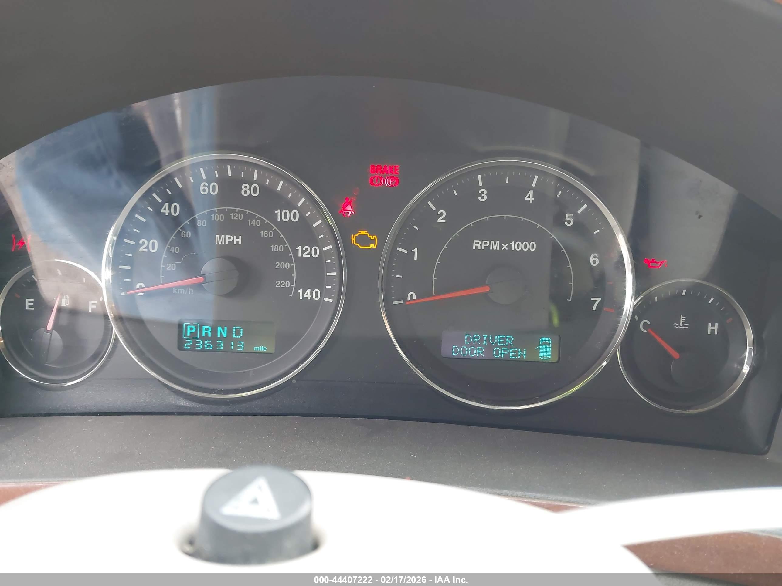 JEEP GRAND image 7