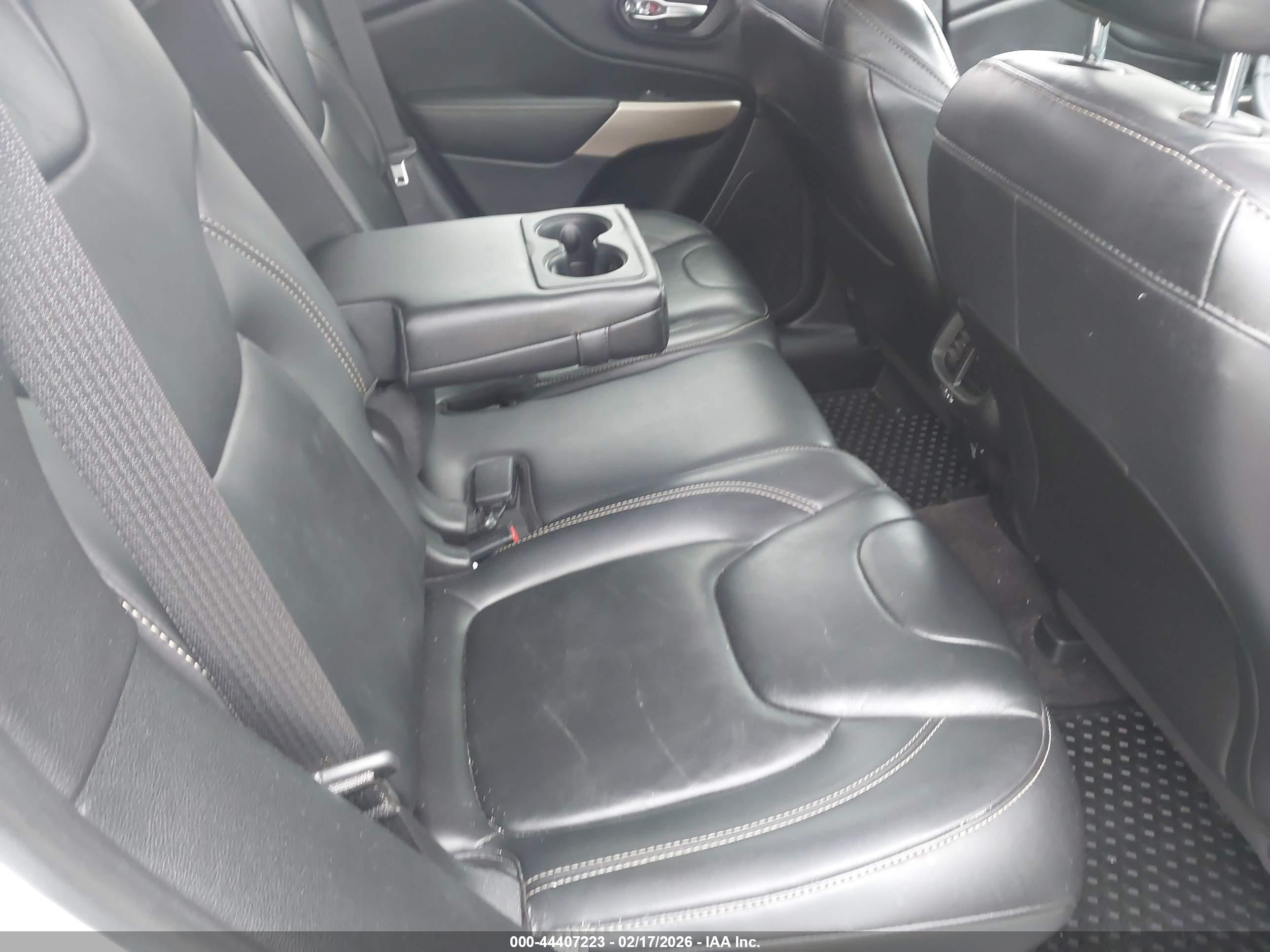 JEEP CHEROKEE image 8