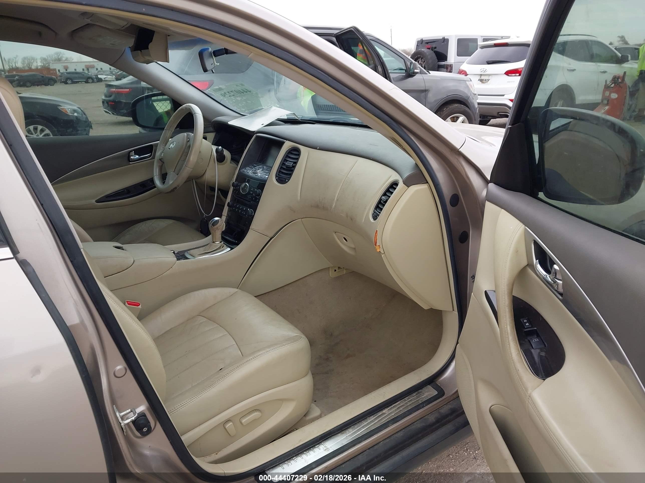 INFINITI EX35 image 5