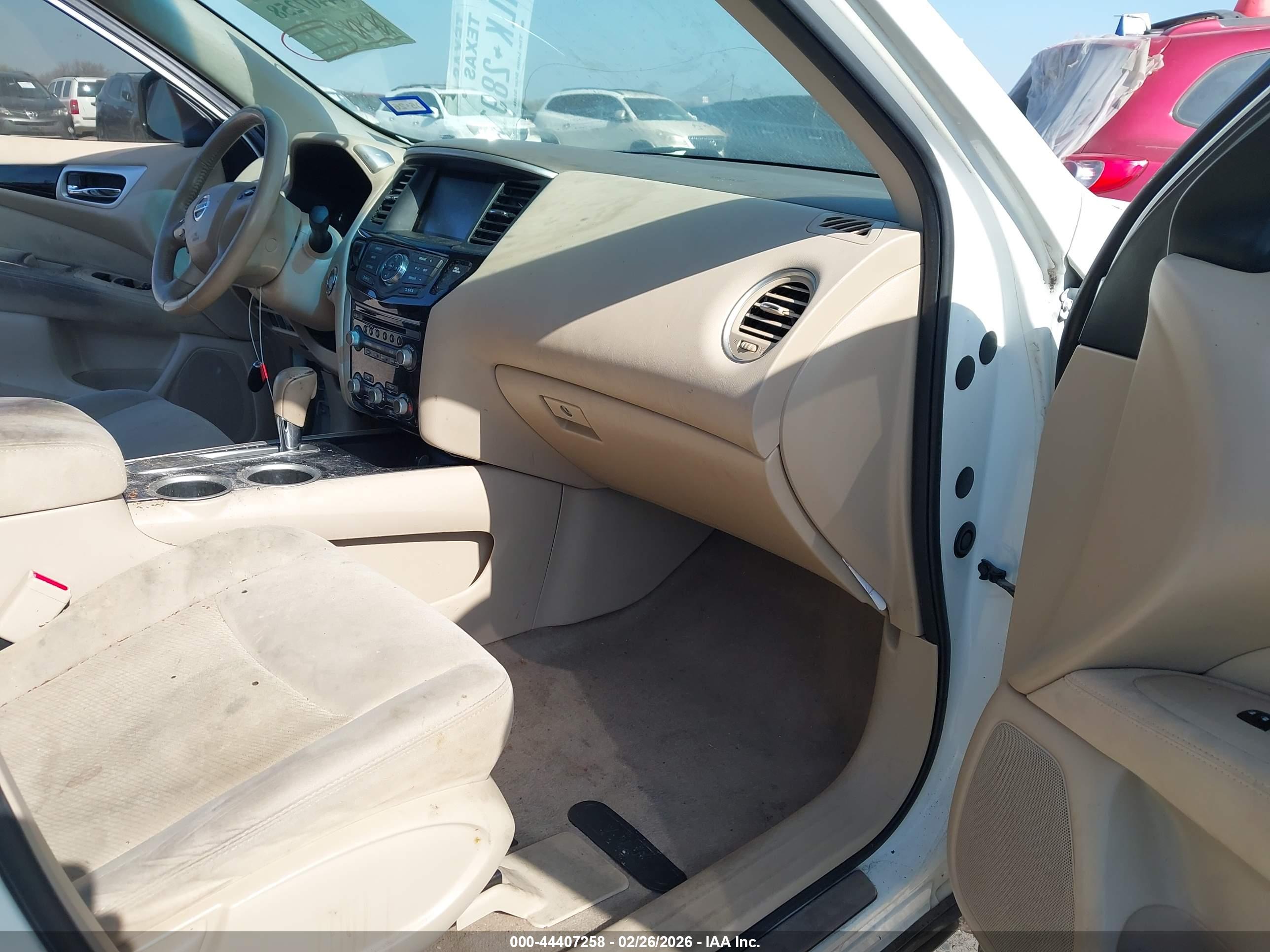 NISSAN PATHFINDER image 5