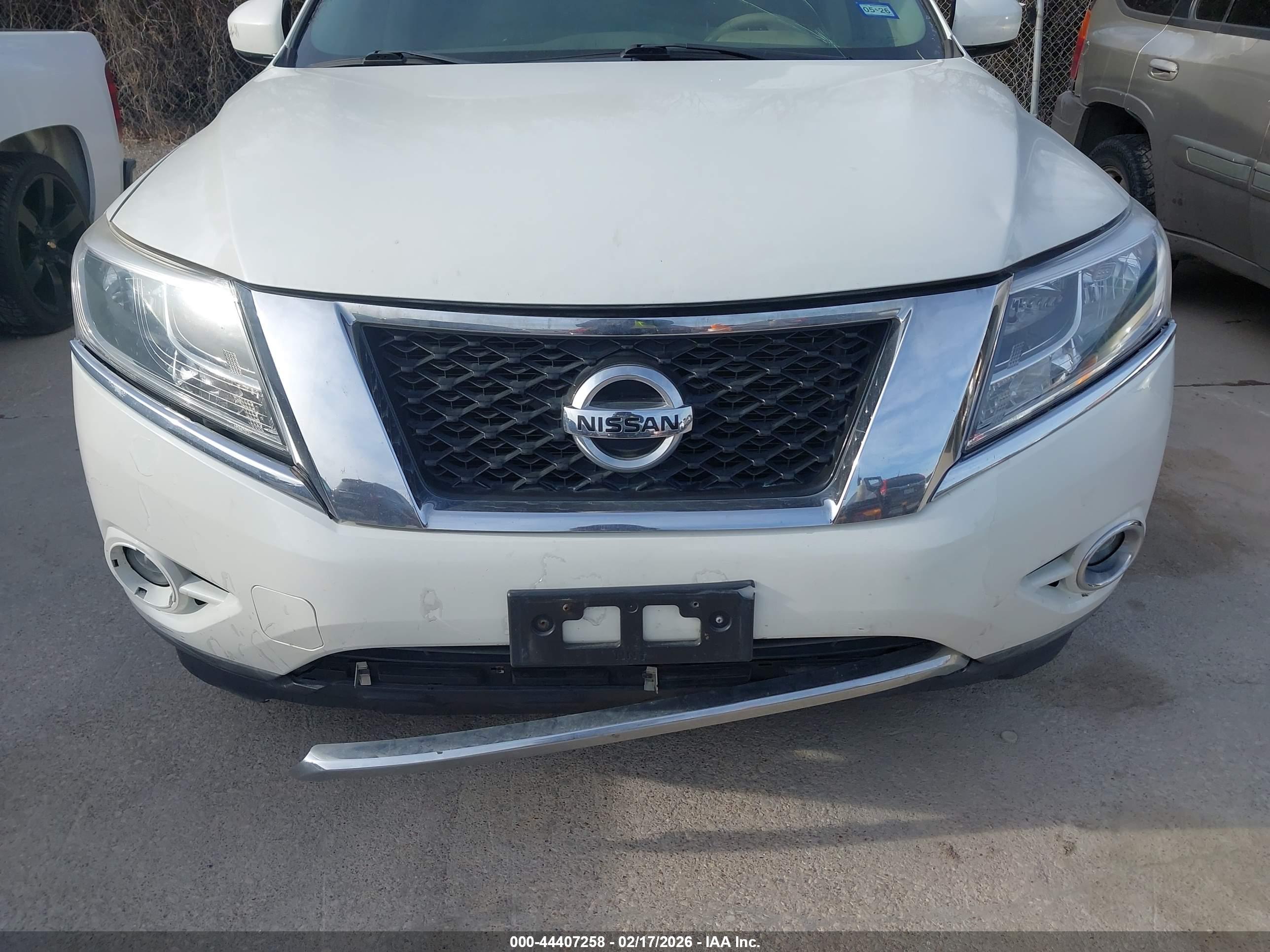 NISSAN PATHFINDER image 6
